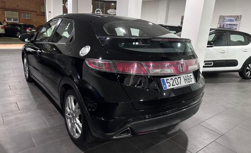 HONDA CIVIC 1.8 iVTEC Sport