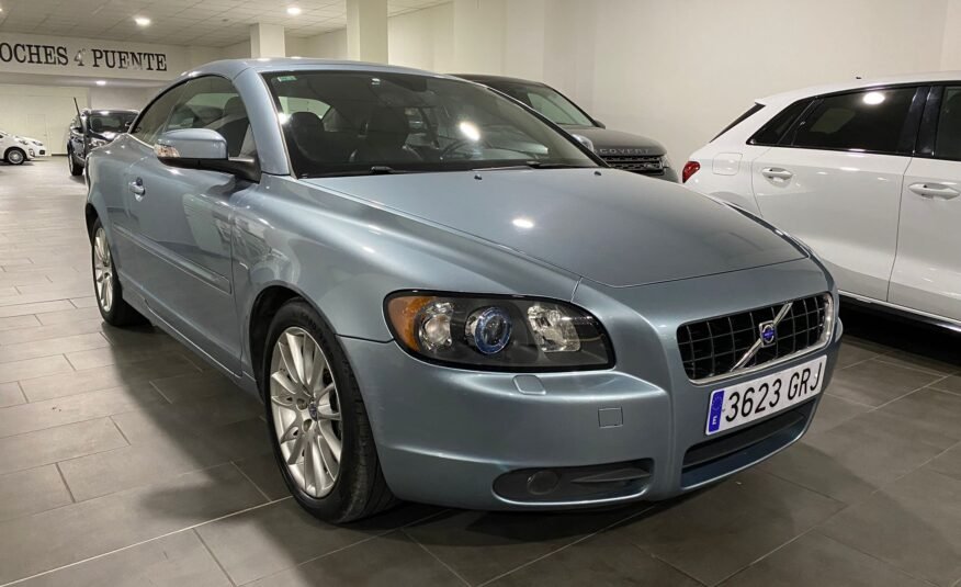 VOLVO C70 D5 Momentum Auto