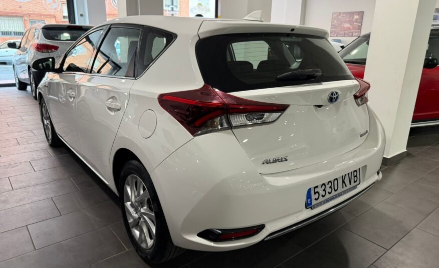 TOYOTA AURIS 1.8 140H Hybrid Active