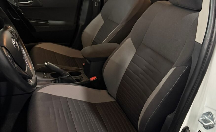 TOYOTA AURIS 1.8 140H Hybrid Active