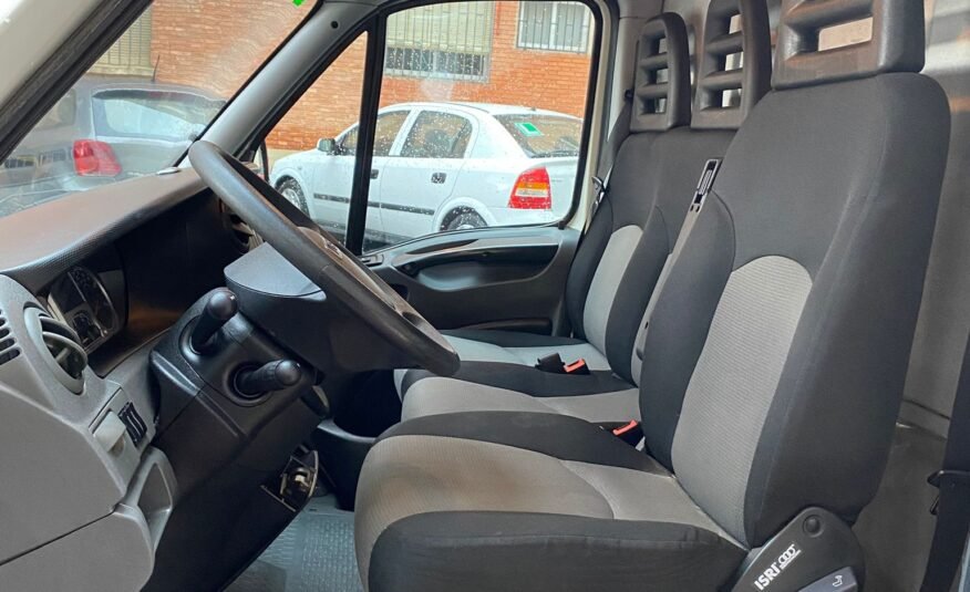 IVECO DAILY 35S 14 D 3450