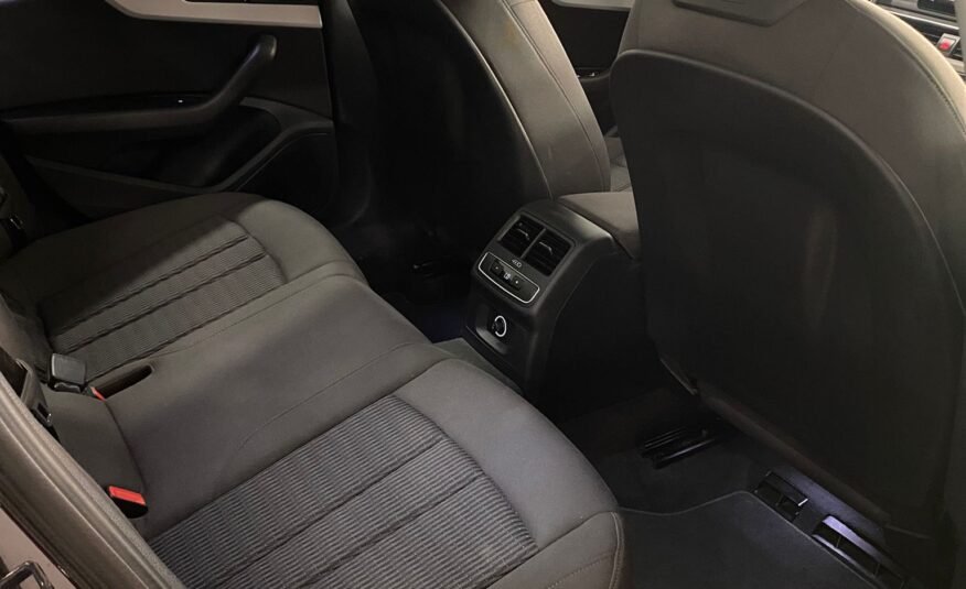 AUDI A4 2.0 TDI 110kW150CV design edition