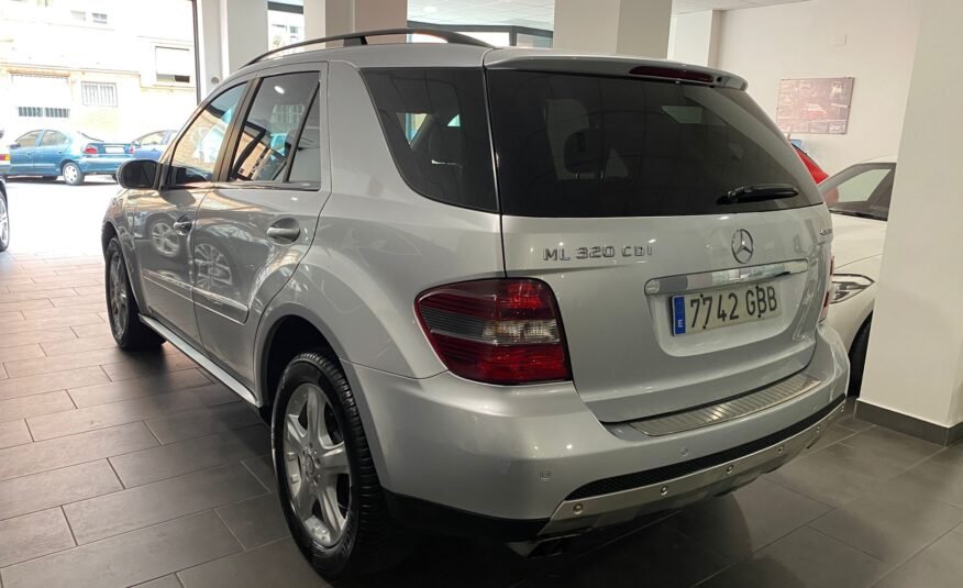 MERCEDES-BENZ CLASE M ML 320 CDI