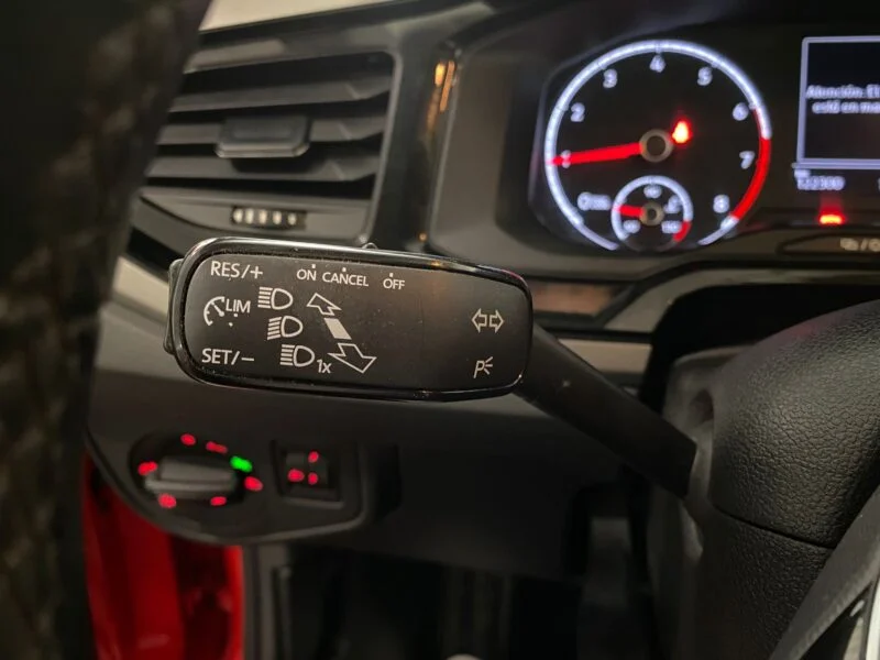 VOLKSWAGEN POLO Advance 1.0 TSI