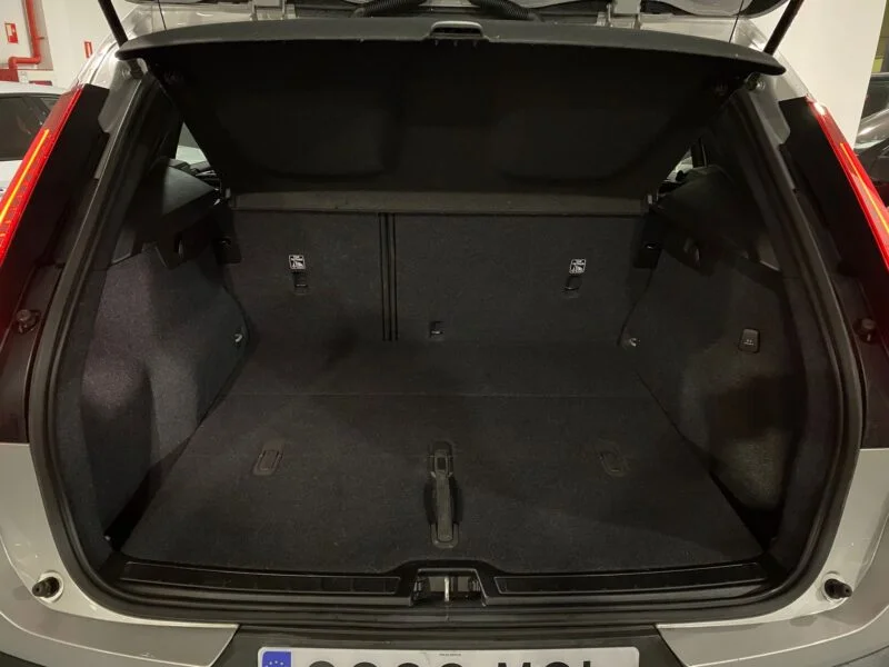 VOLVO XC40 1.5 T2 Essential 