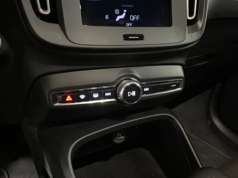 VOLVO XC40 1.5 T2 Essential 