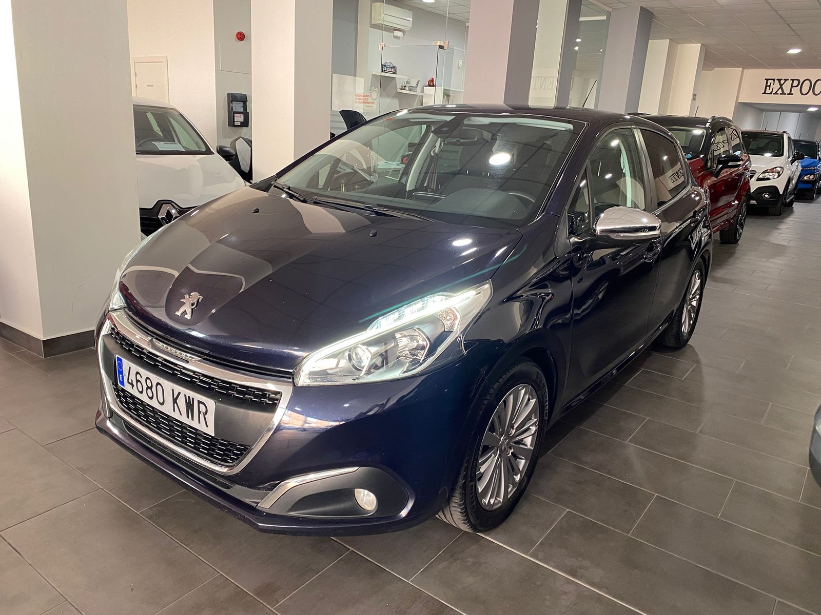 PEUGEOT 208 5P Signature BlueHDi 73KW 100CV