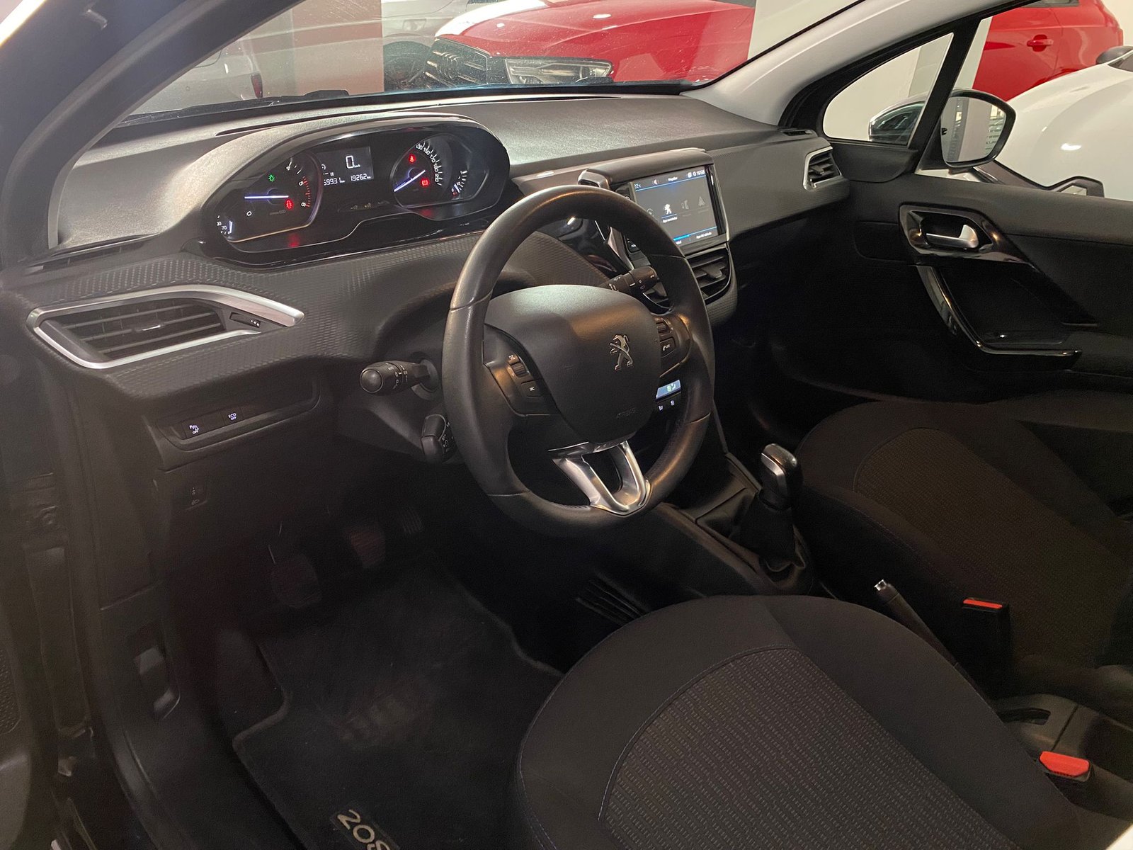 PEUGEOT 208 5P Signature BlueHDi 73KW 100CV