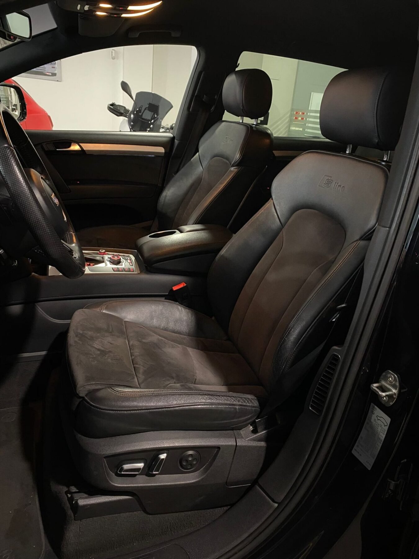 AUDI Q7 3.0 TDI quattro tiptronic Ambition