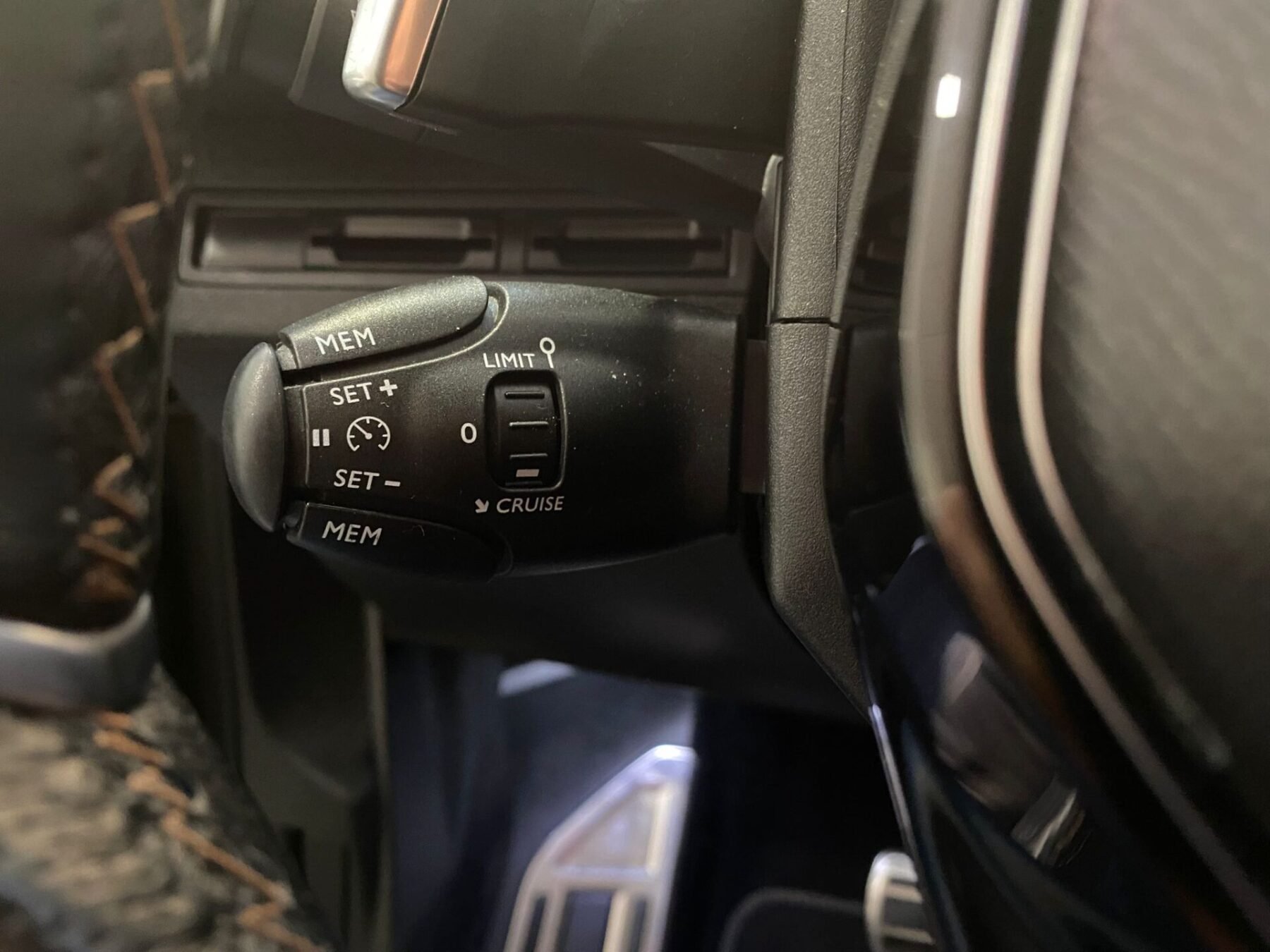 PEUGEOT 5008 GT Line 1.5L BlueHDi SS