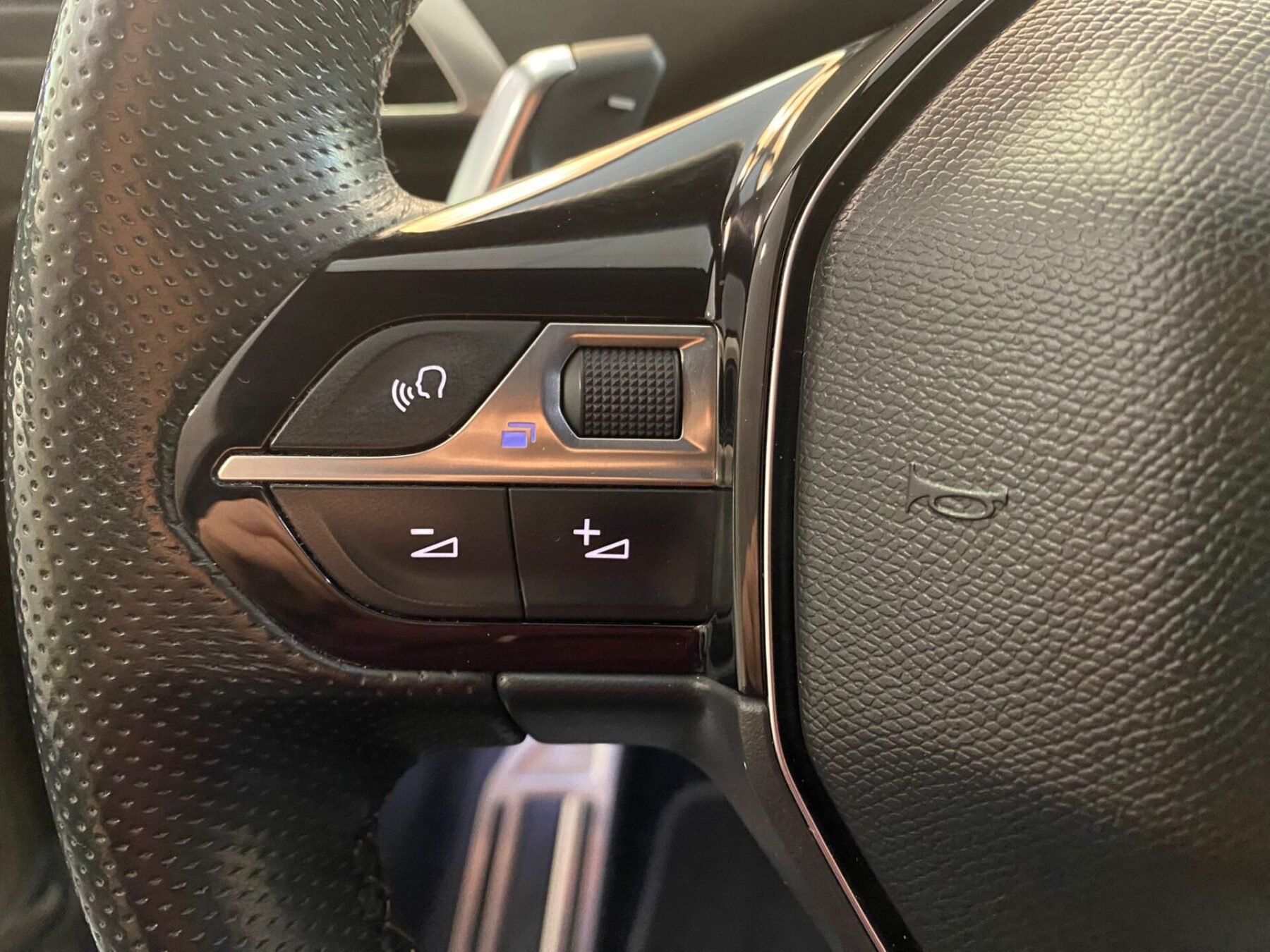 PEUGEOT 5008 GT Line 1.5L BlueHDi SS