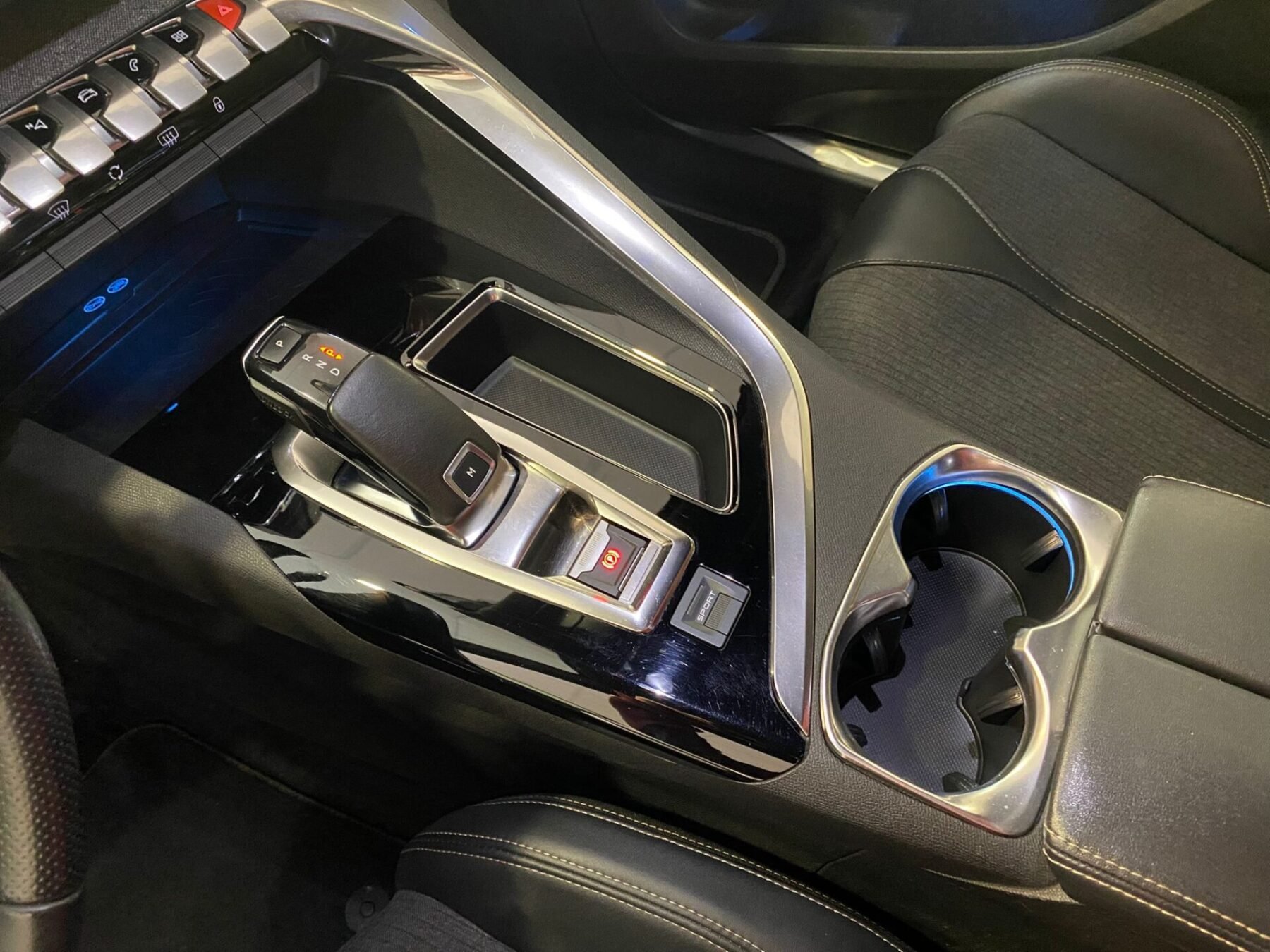 PEUGEOT 5008 GT Line 1.5L BlueHDi SS