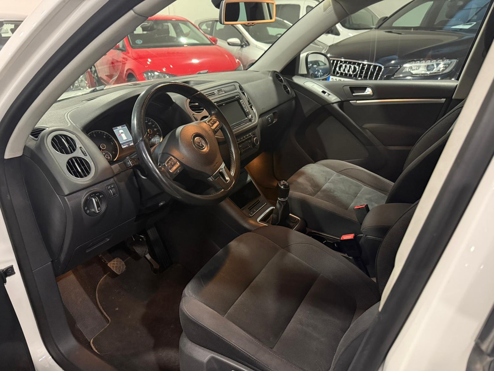 VOLKSWAGEN TIGUAN 2.0 TDI 4x4 Sport BlueMotion Tech