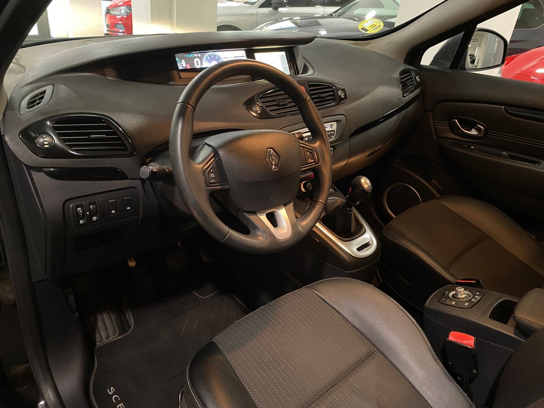 RENAULT Grand Scenic Dynamique dCi 130 7 plazas