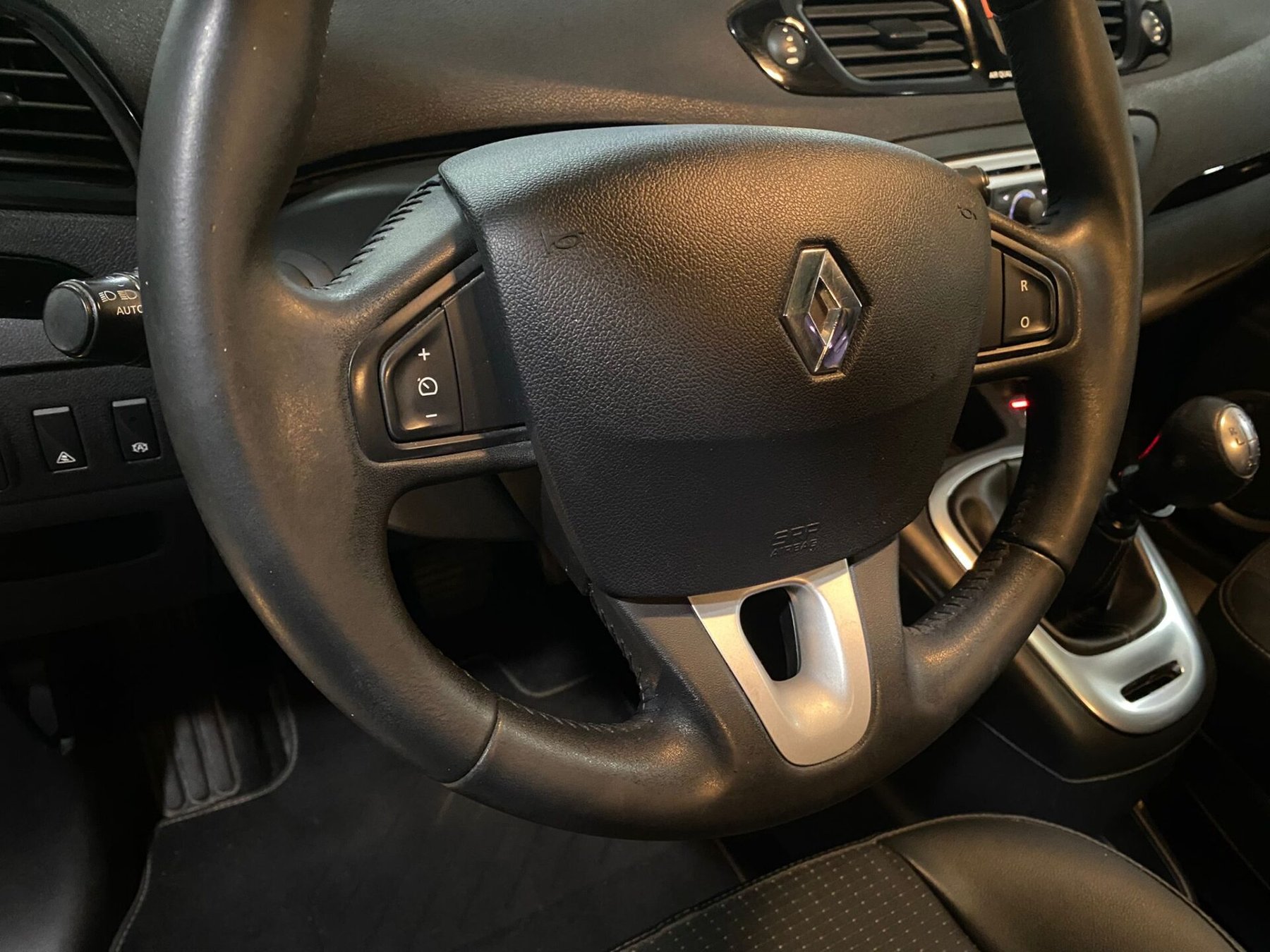RENAULT Grand Scenic Dynamique dCi 130 7 plazas