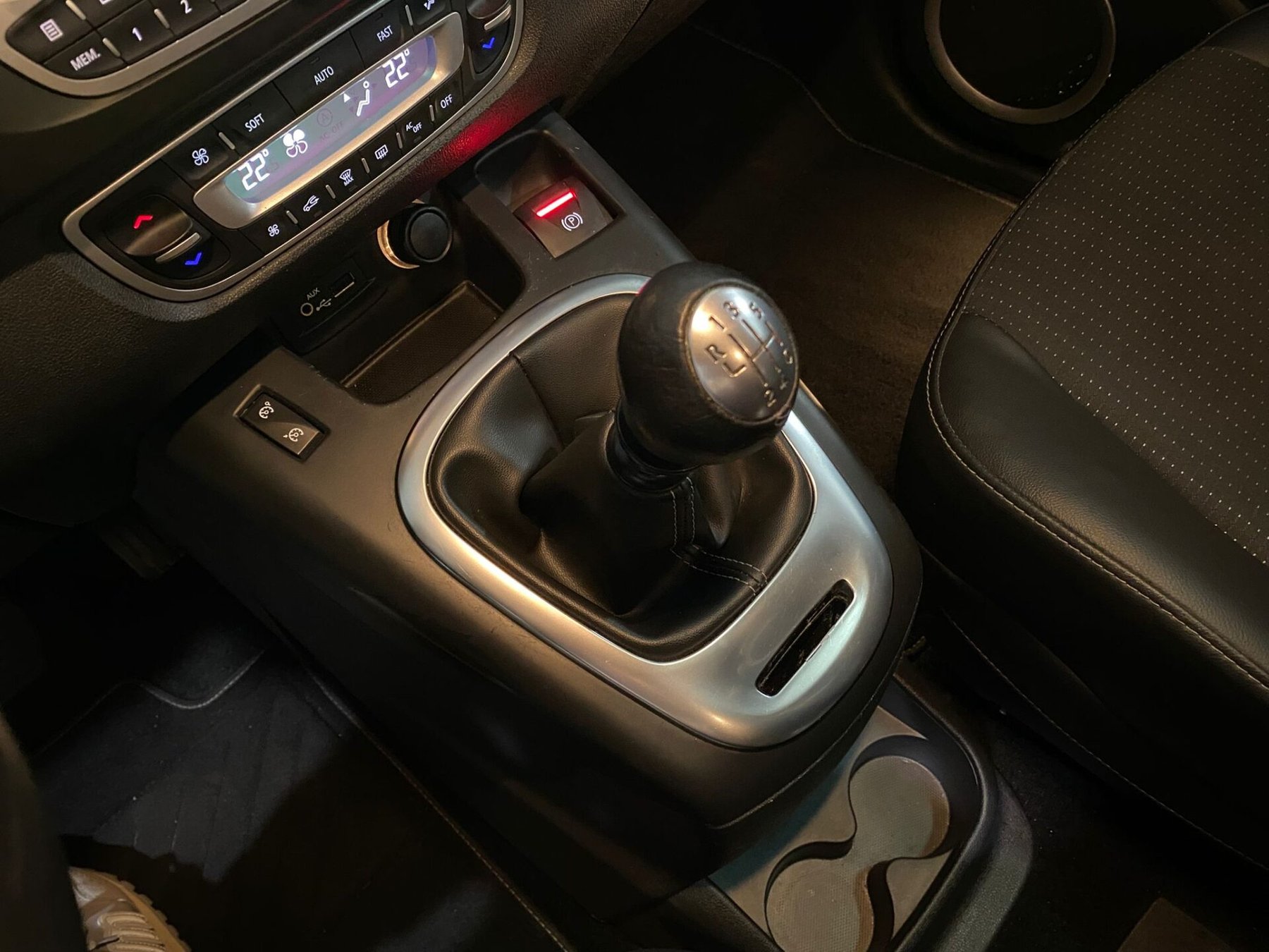 RENAULT Grand Scenic Dynamique dCi 130 7 plazas