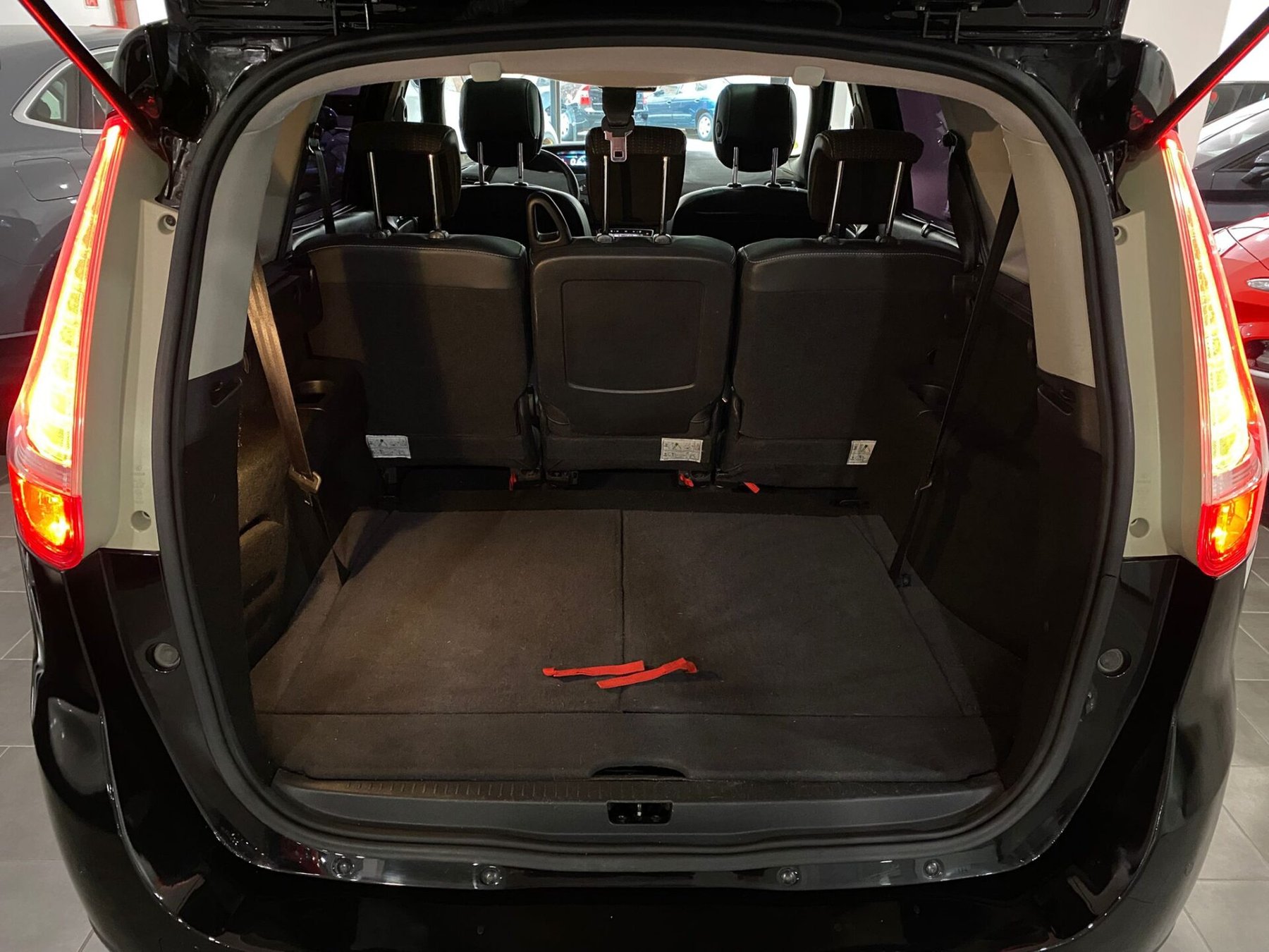 RENAULT Grand Scenic Dynamique dCi 130 7 plazas