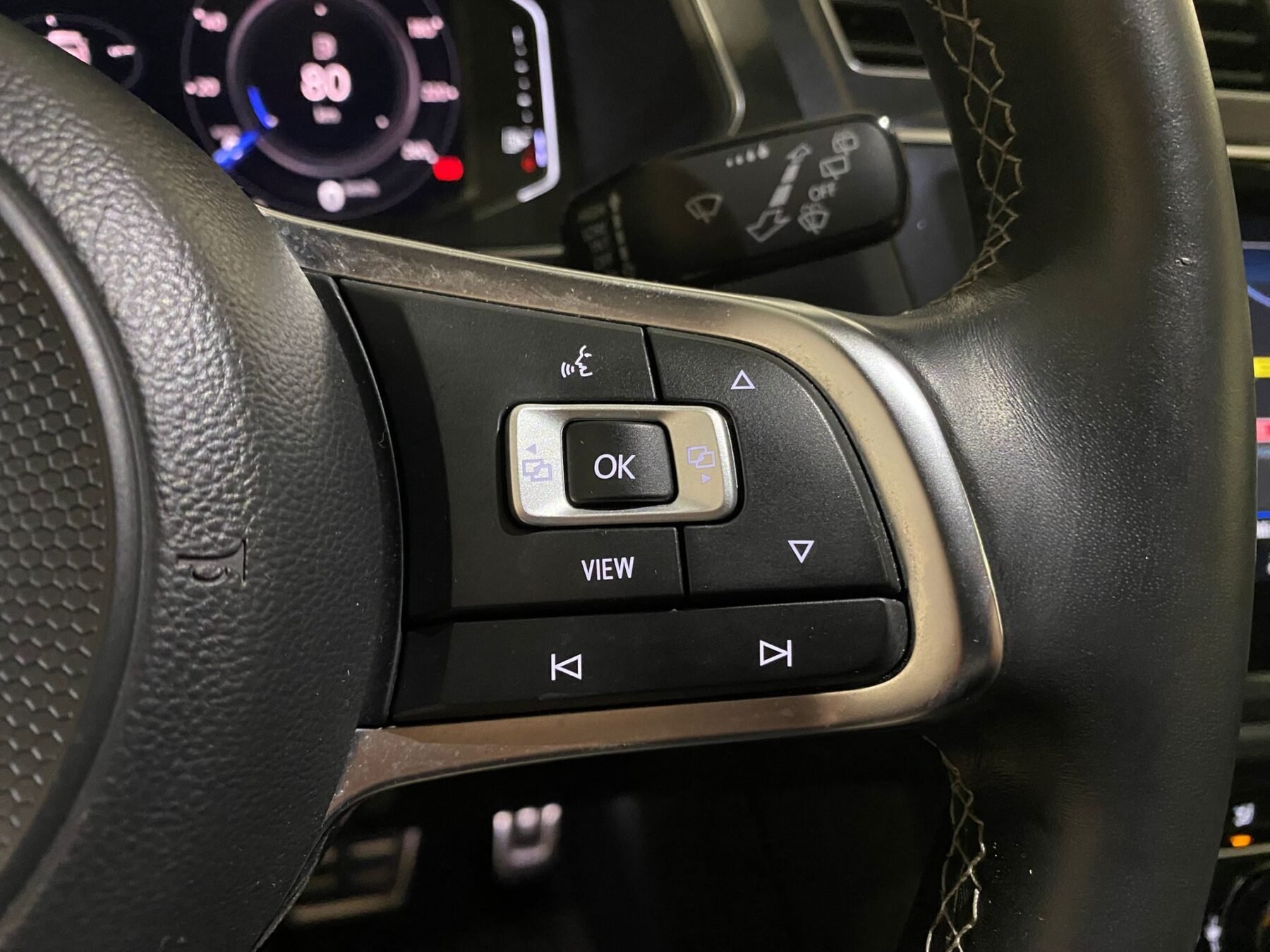 VOLKSWAGEN TIGUAN Allspace R-Line 2.0 TDI 4Motion DSG