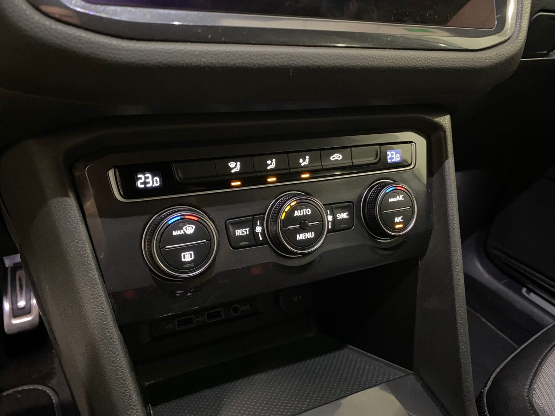 VOLKSWAGEN TIGUAN Allspace R-Line 2.0 TDI 4Motion DSG