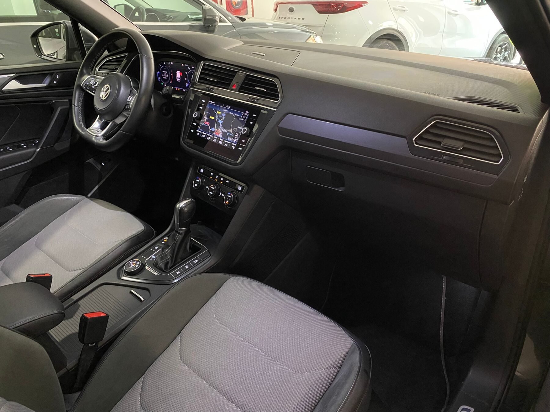 VOLKSWAGEN TIGUAN Allspace R-Line 2.0 TDI 4Motion DSG