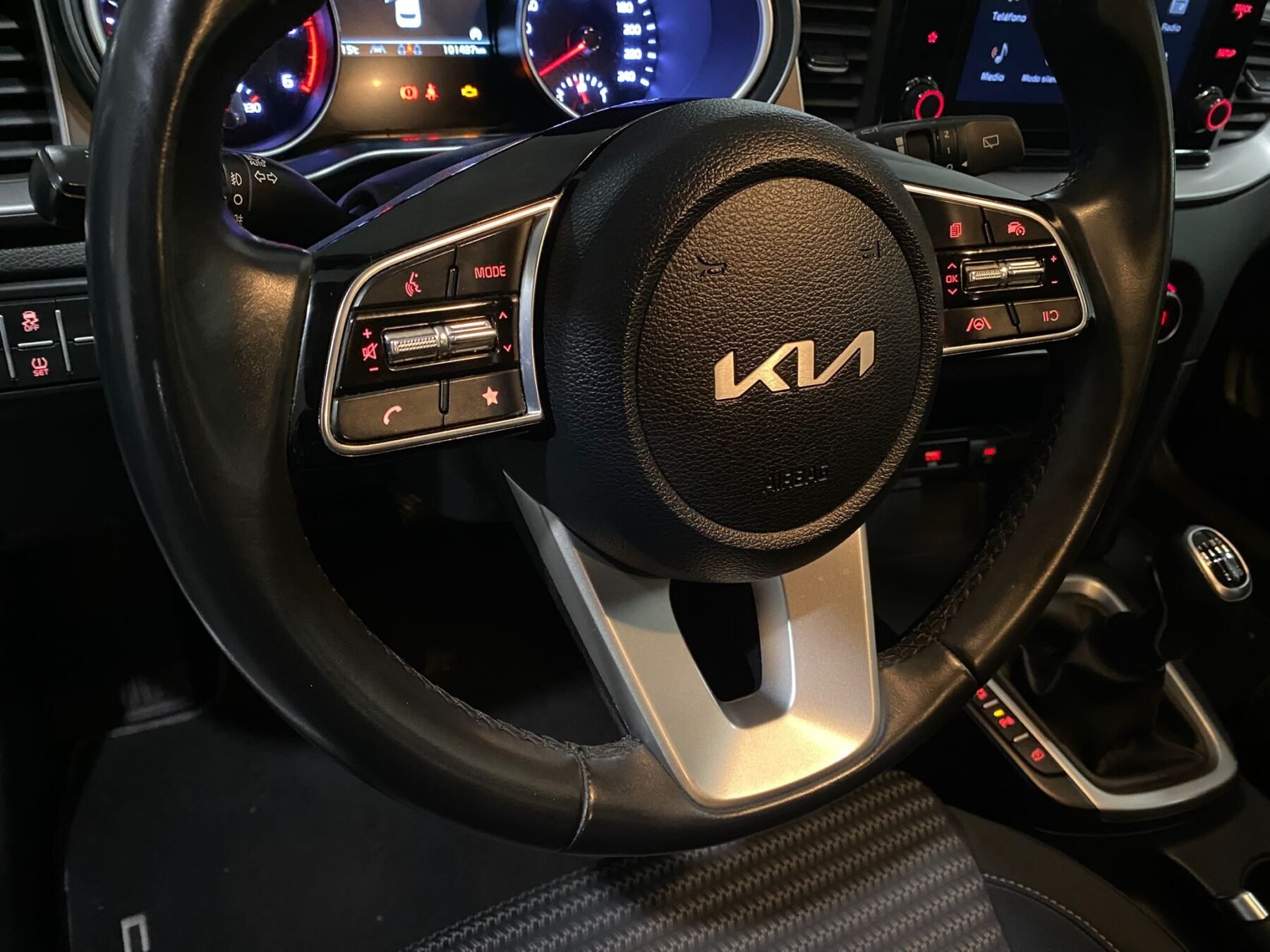 KIA CEED 1.6 MHEV iMT Drive