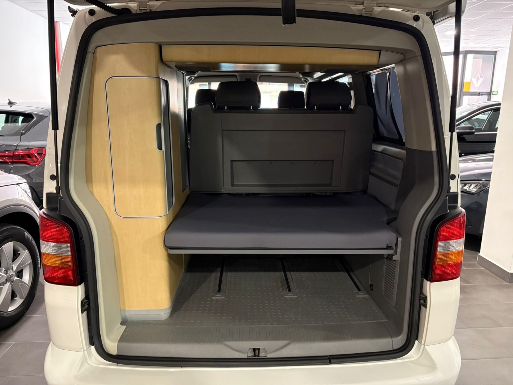 VOLKSWAGEN CALIFORNIA Comfortline 2.5 TDI