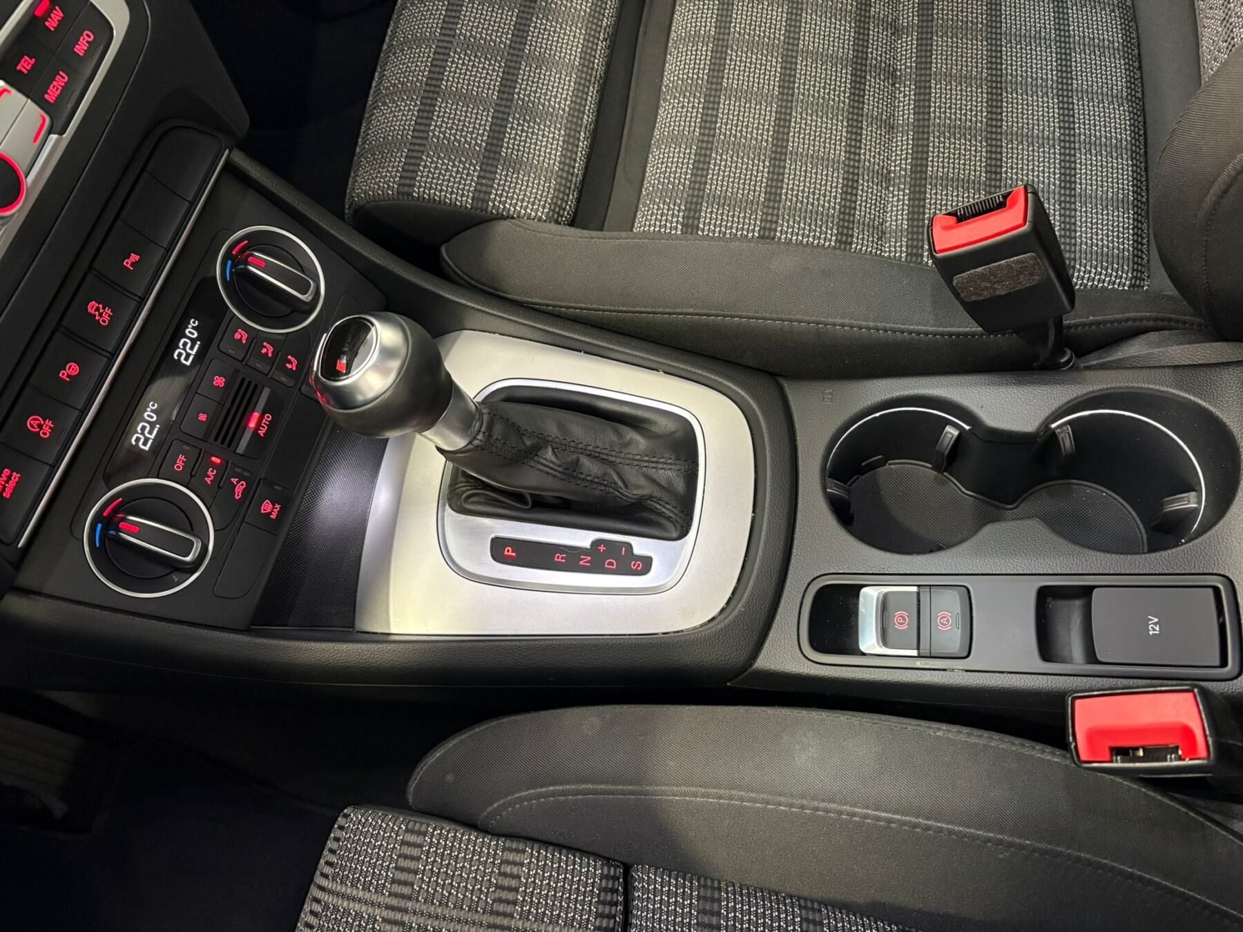 AUDI Q3 2.0 TDI quattro S tronic