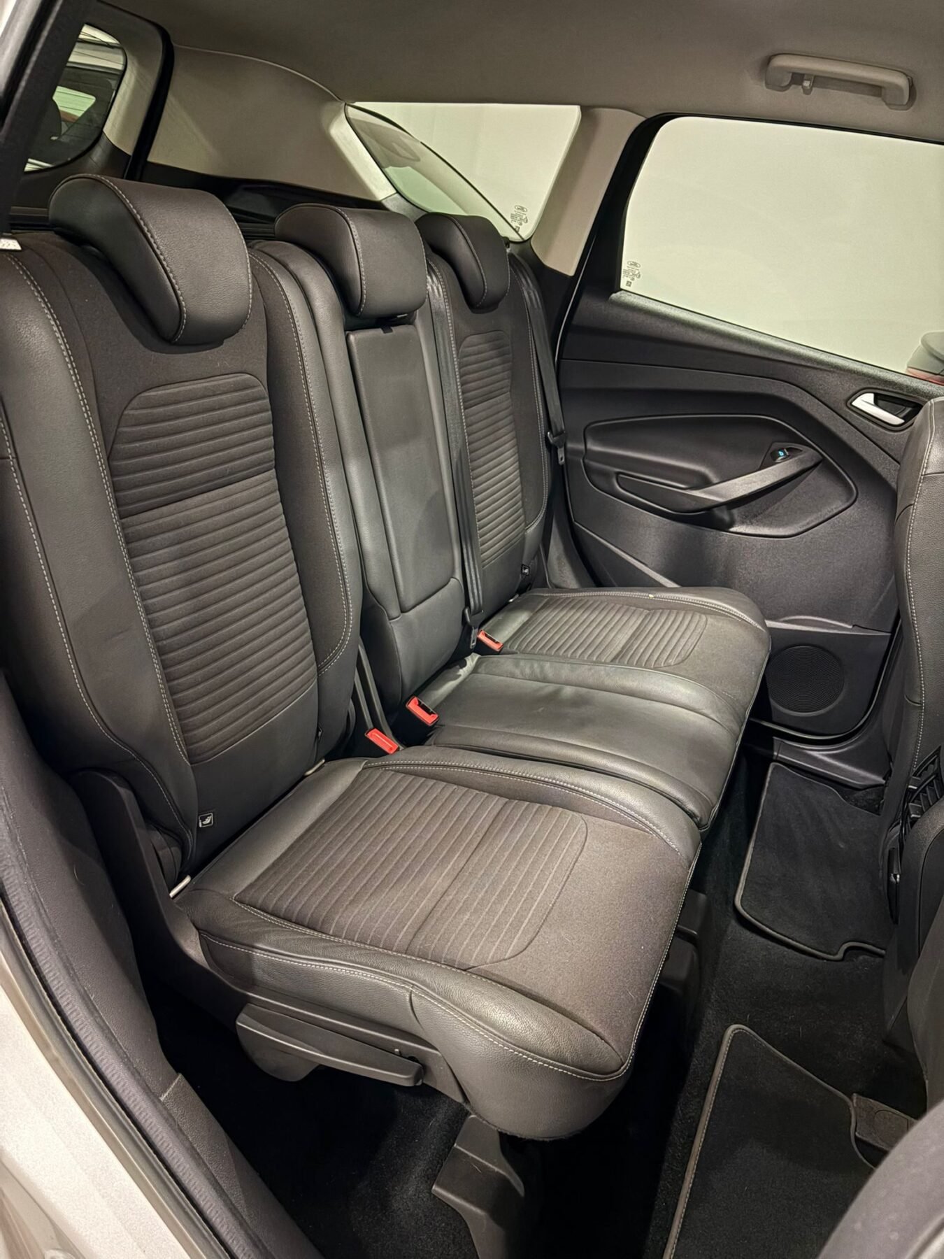 FORD KUGA 1.5 EcoBoost 4x4 Titanium Auto