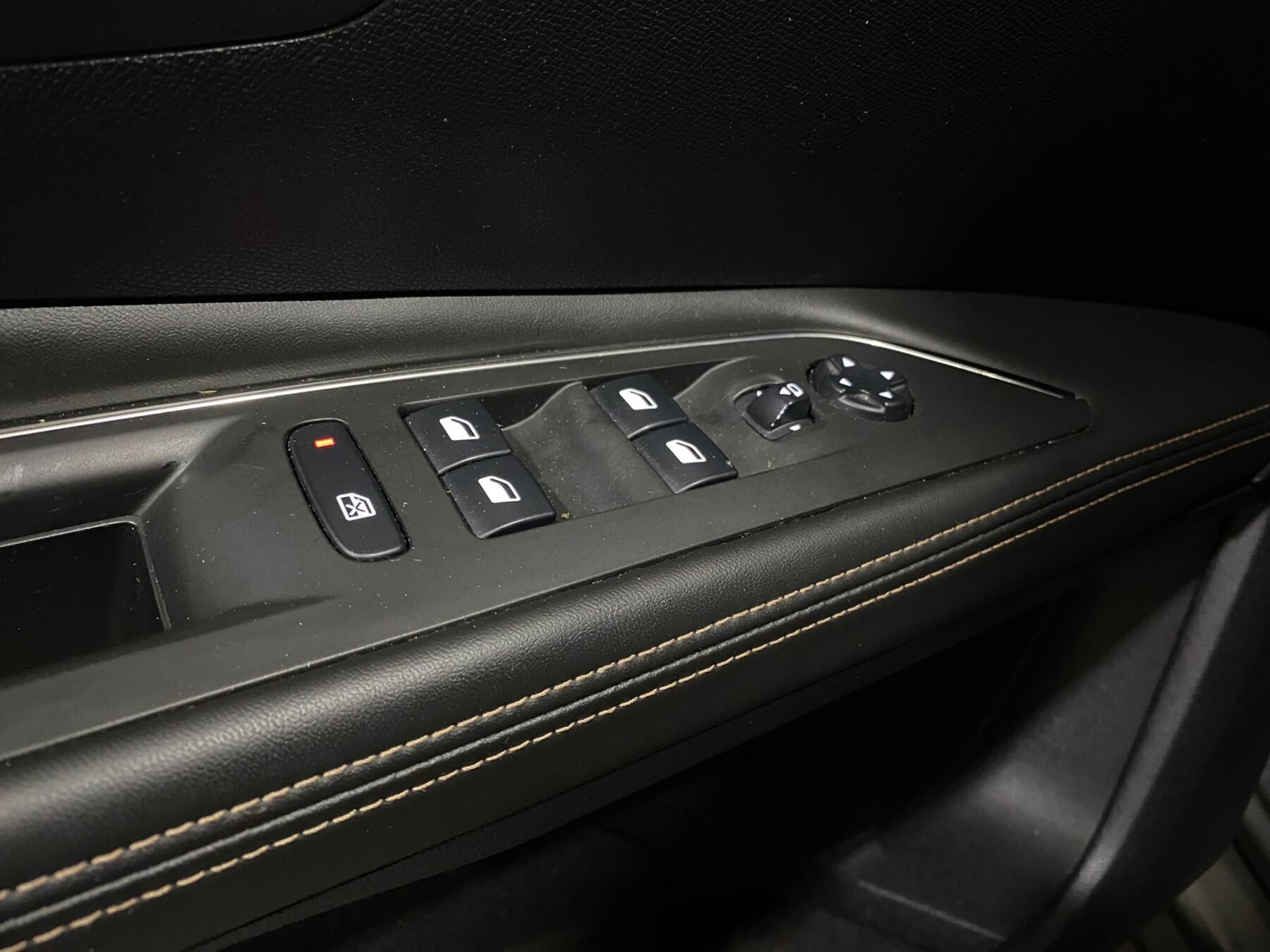 PEUGEOT 3008 1.6 THP GT LINE AUTO SS