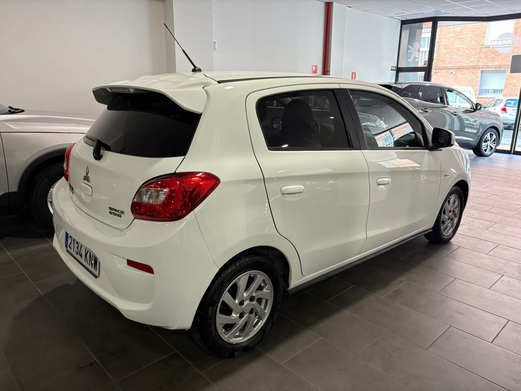 MITSUBISHI SPACE STAR 120 MPI Kaiteki