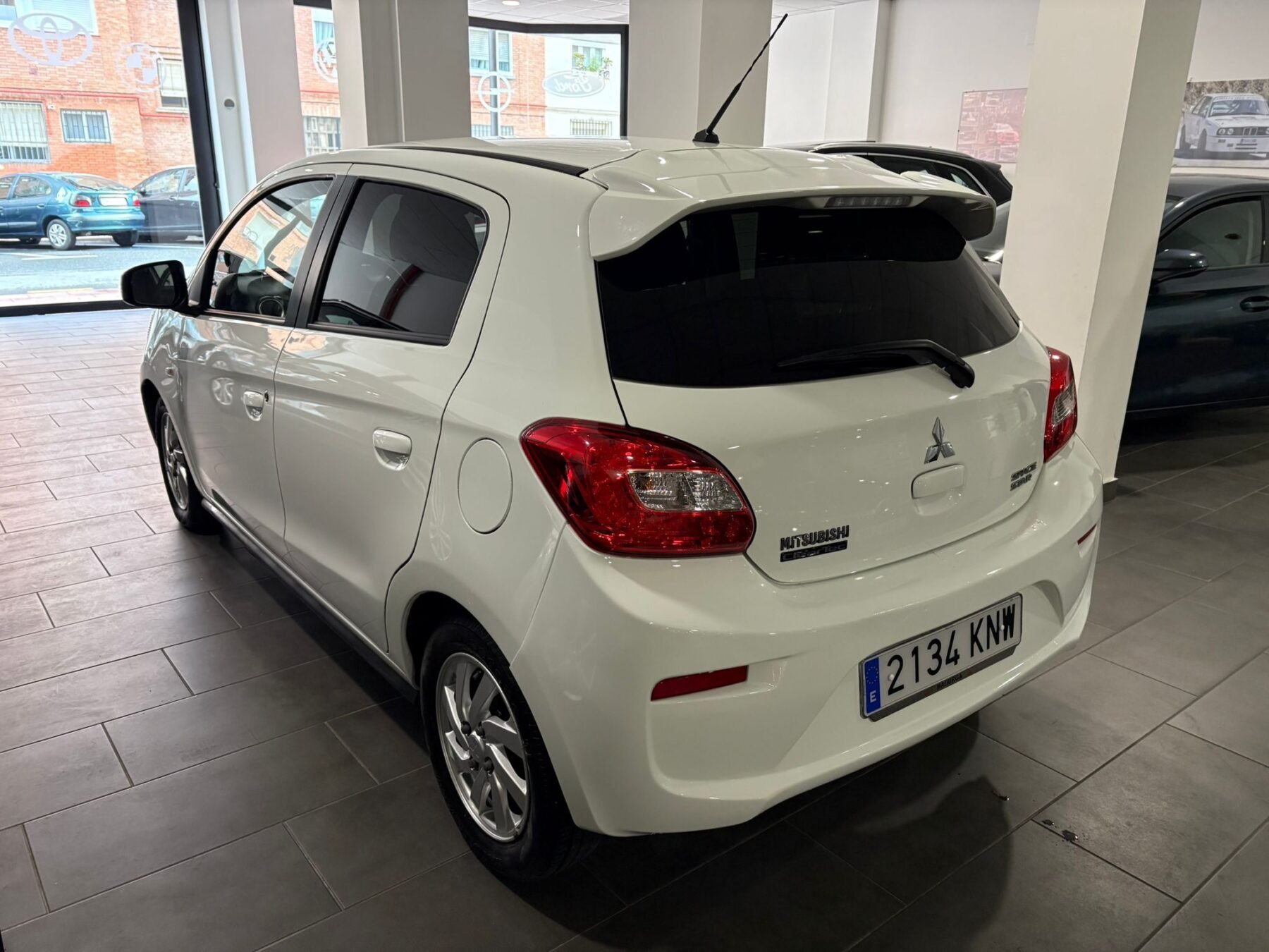 MITSUBISHI SPACE STAR 120 MPI Kaiteki