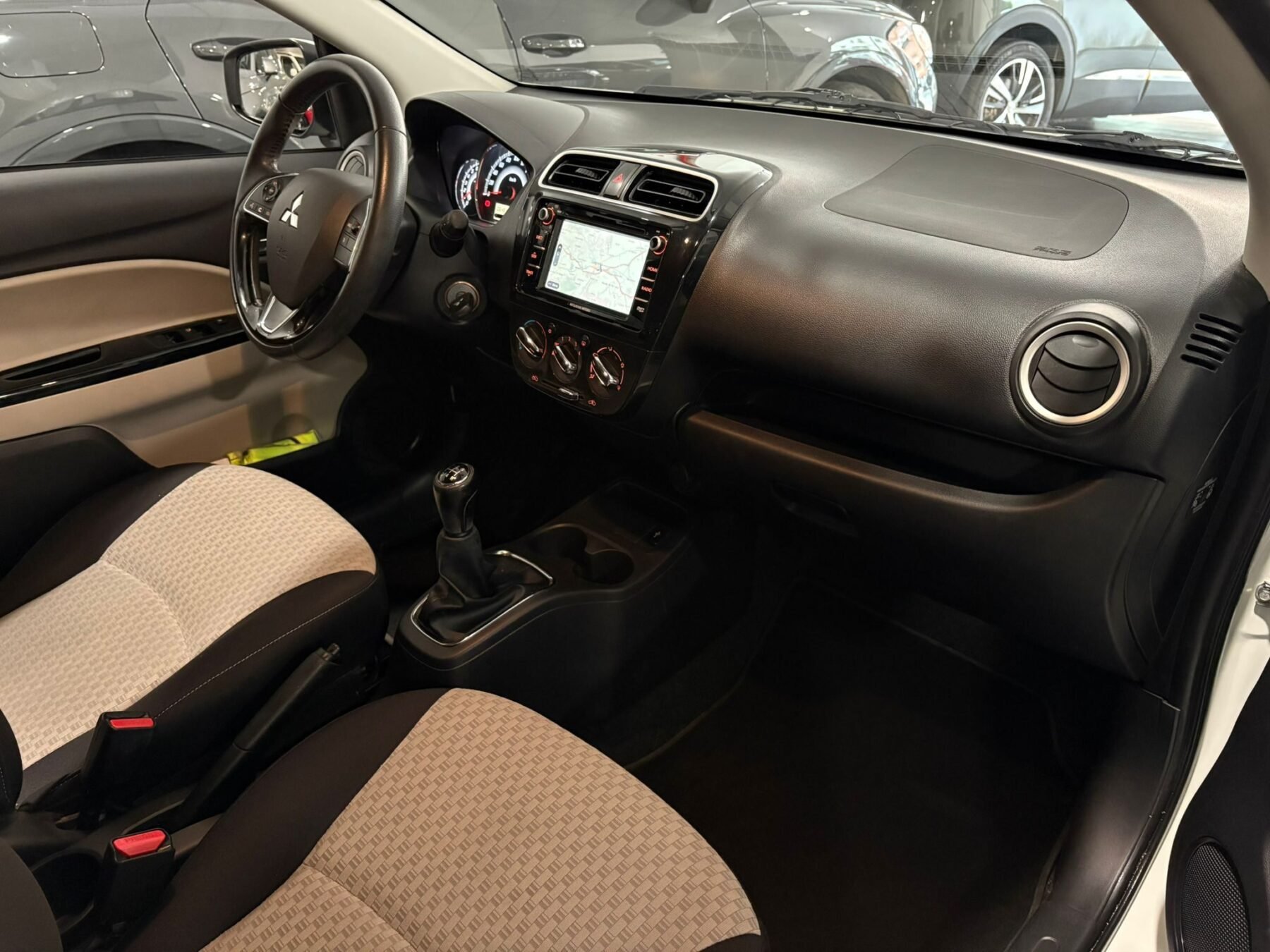 MITSUBISHI SPACE STAR 120 MPI Kaiteki