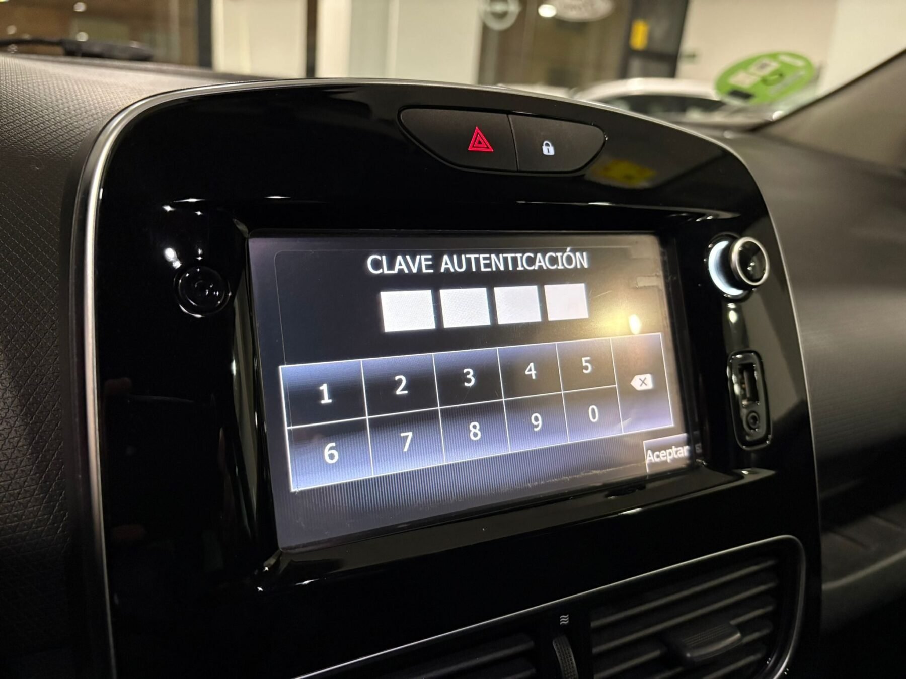 RENAULT Clio Limited Energy TCe 