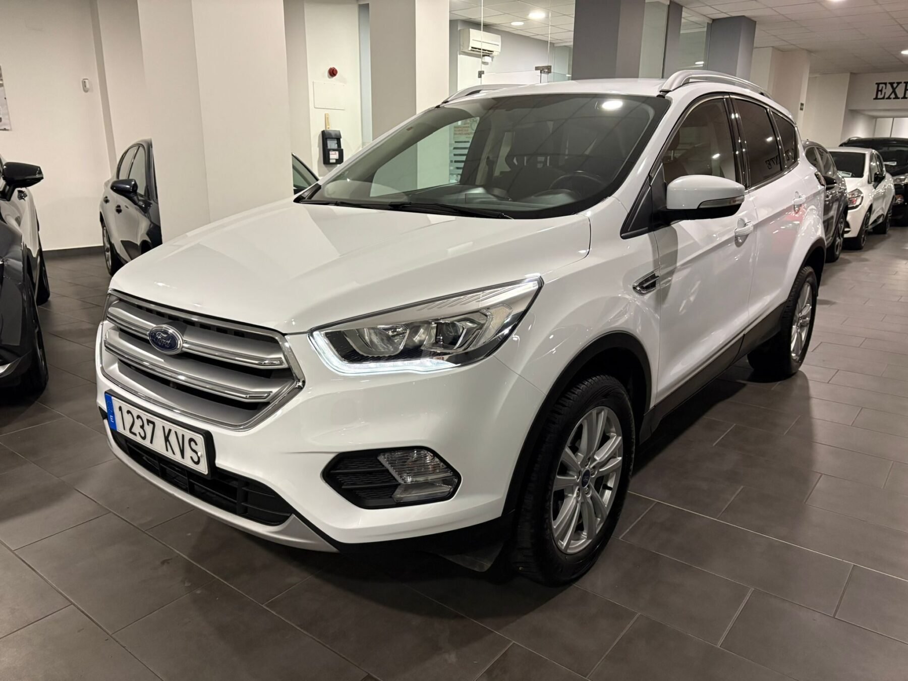 FORD KUGA 1.5 EcoBoost 4x2 Titanium
