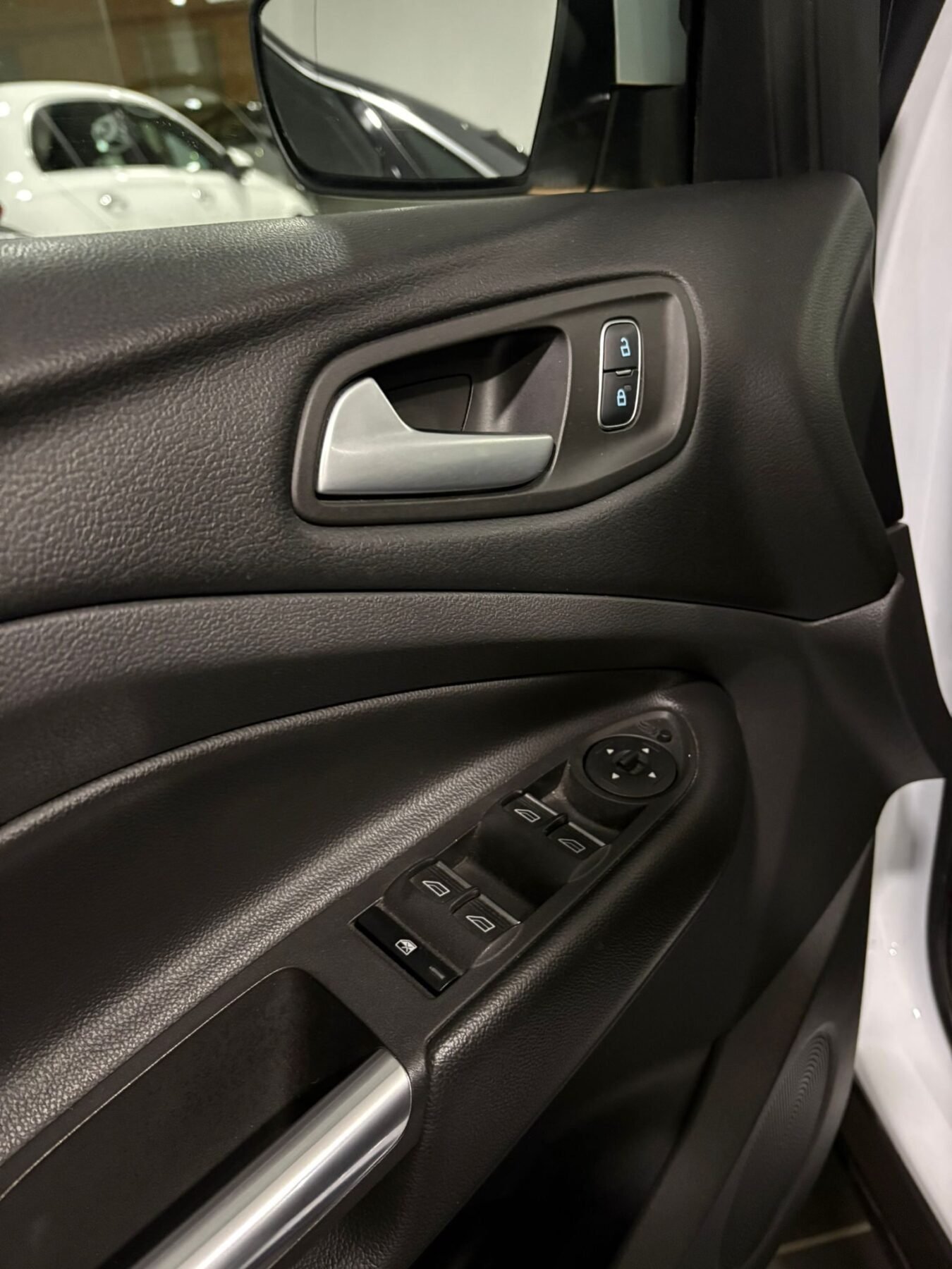 FORD KUGA 1.5 EcoBoost 4x2 Titanium