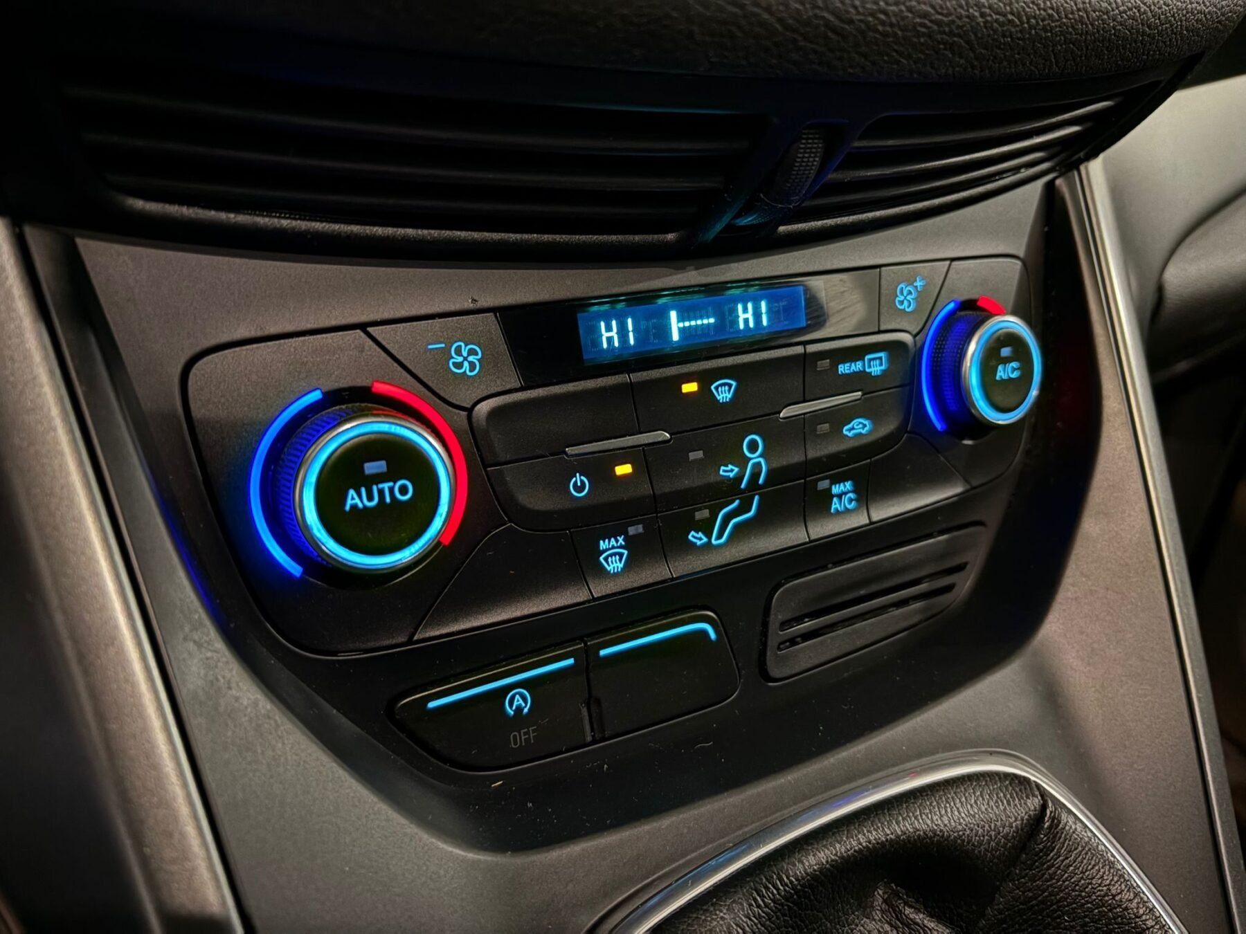 FORD KUGA 1.5 EcoBoost 4x2 Titanium