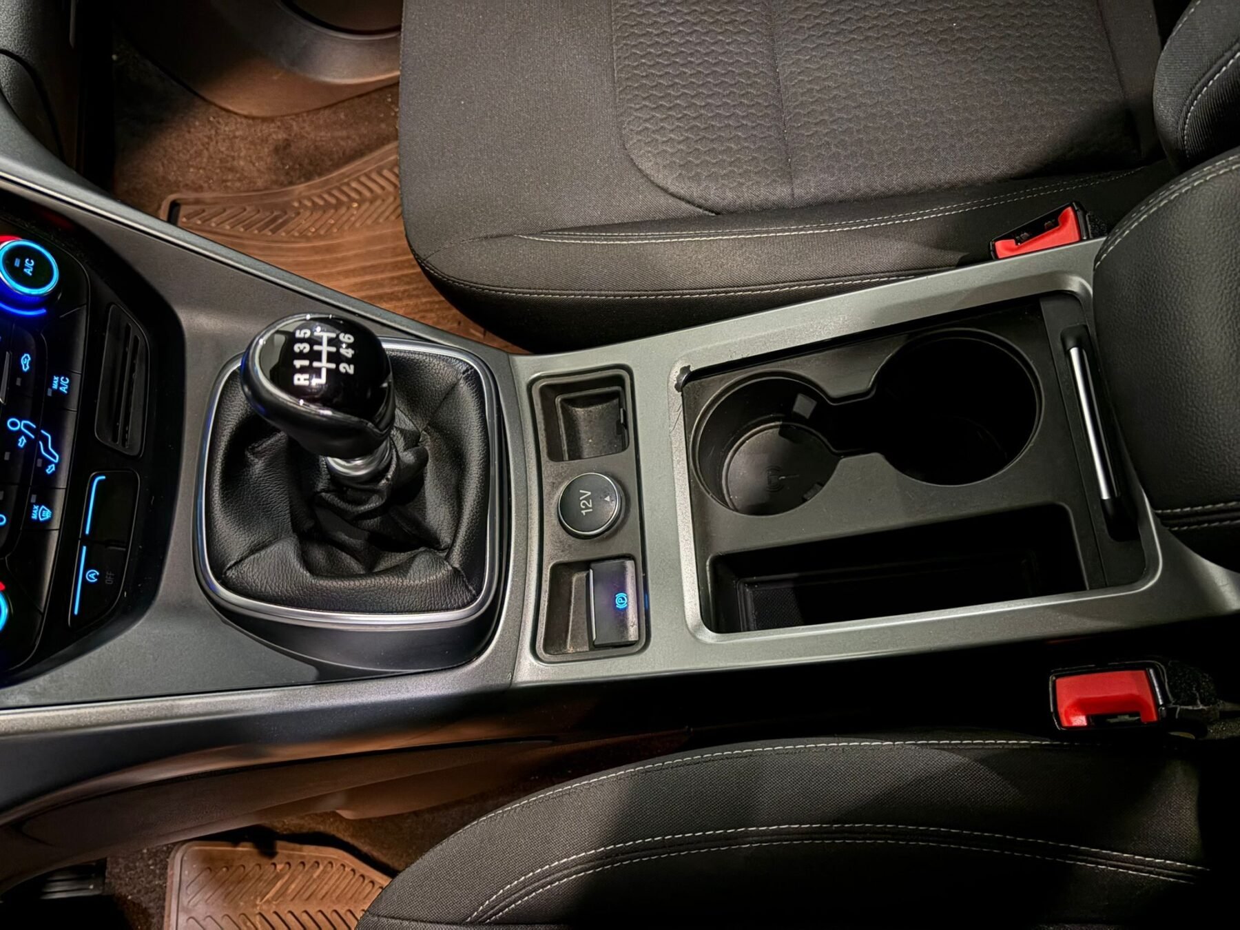 FORD KUGA 1.5 EcoBoost 4x2 Titanium