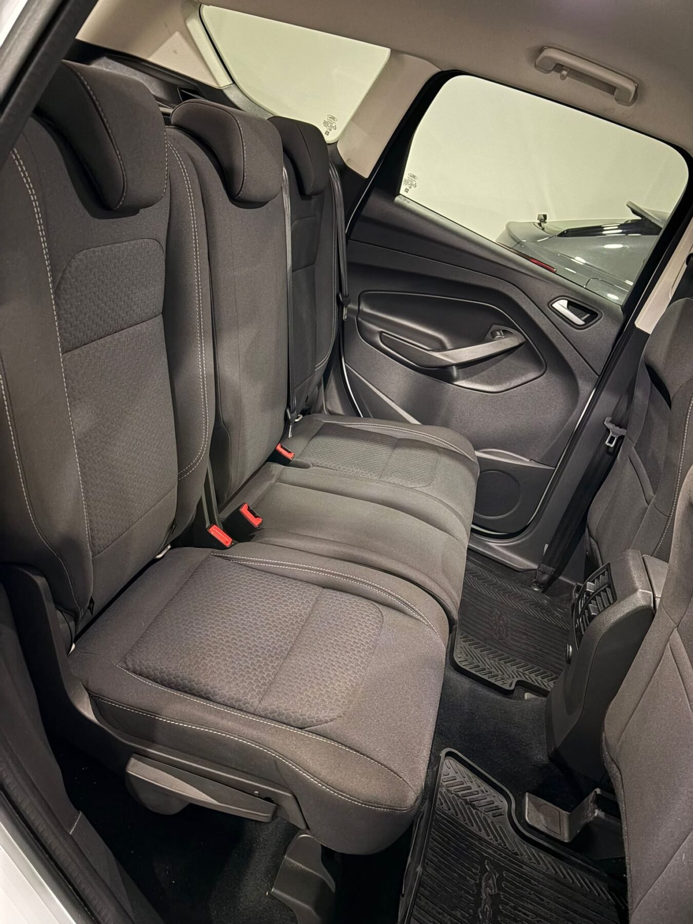 FORD KUGA 1.5 EcoBoost 4x2 Titanium