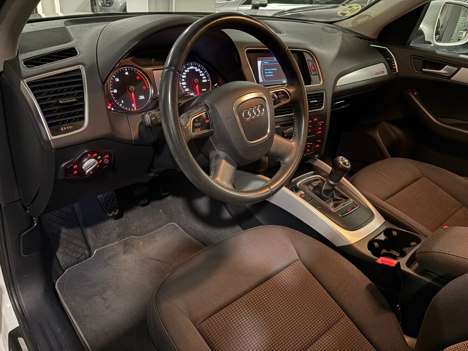 AUDI Q5 2.0 TDI quattro
