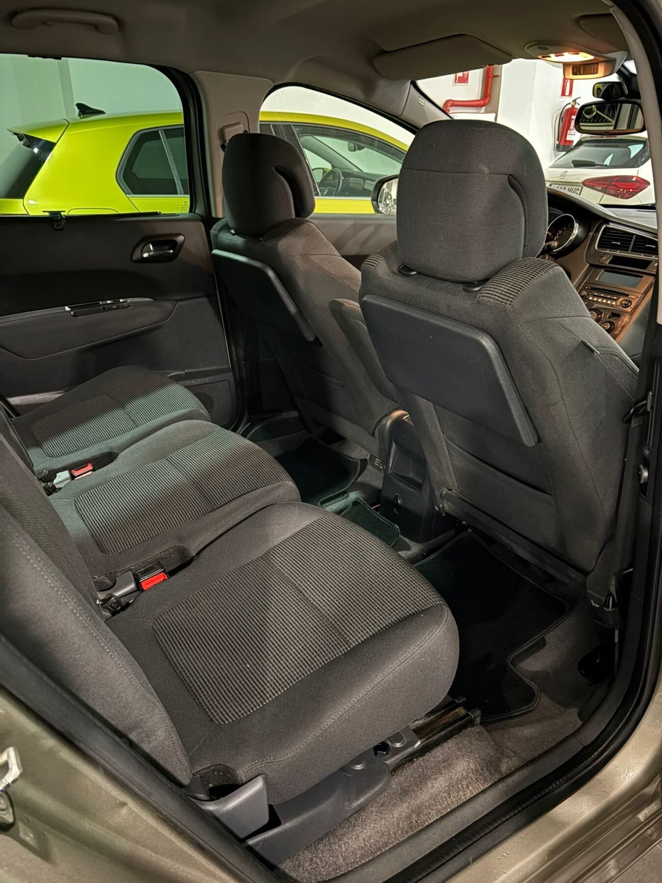 PEUGEOT 5008 Allure 1.6 BlueHDi 120 EAT6