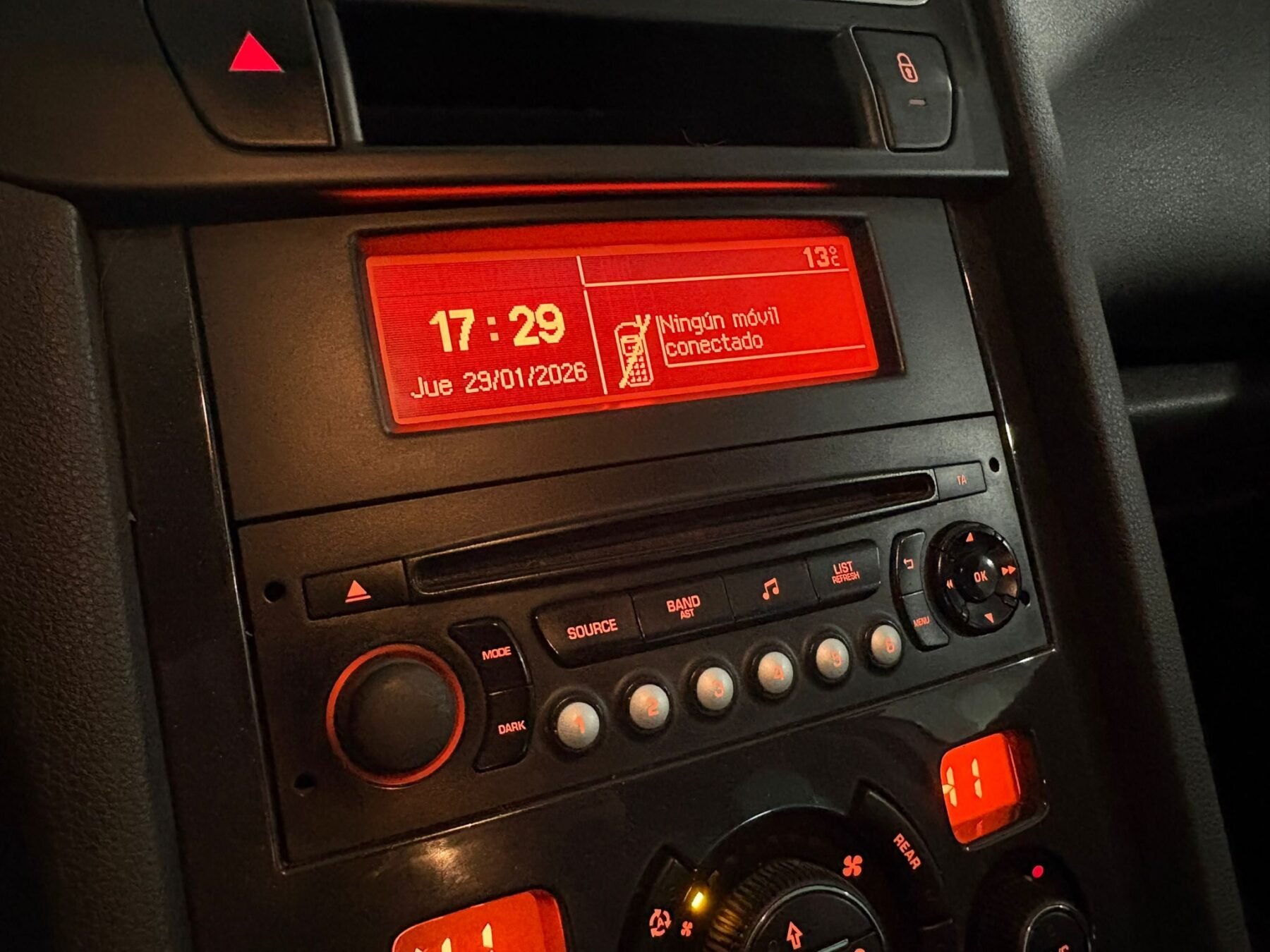 PEUGEOT 5008 Allure 1.6 BlueHDi 120 EAT6