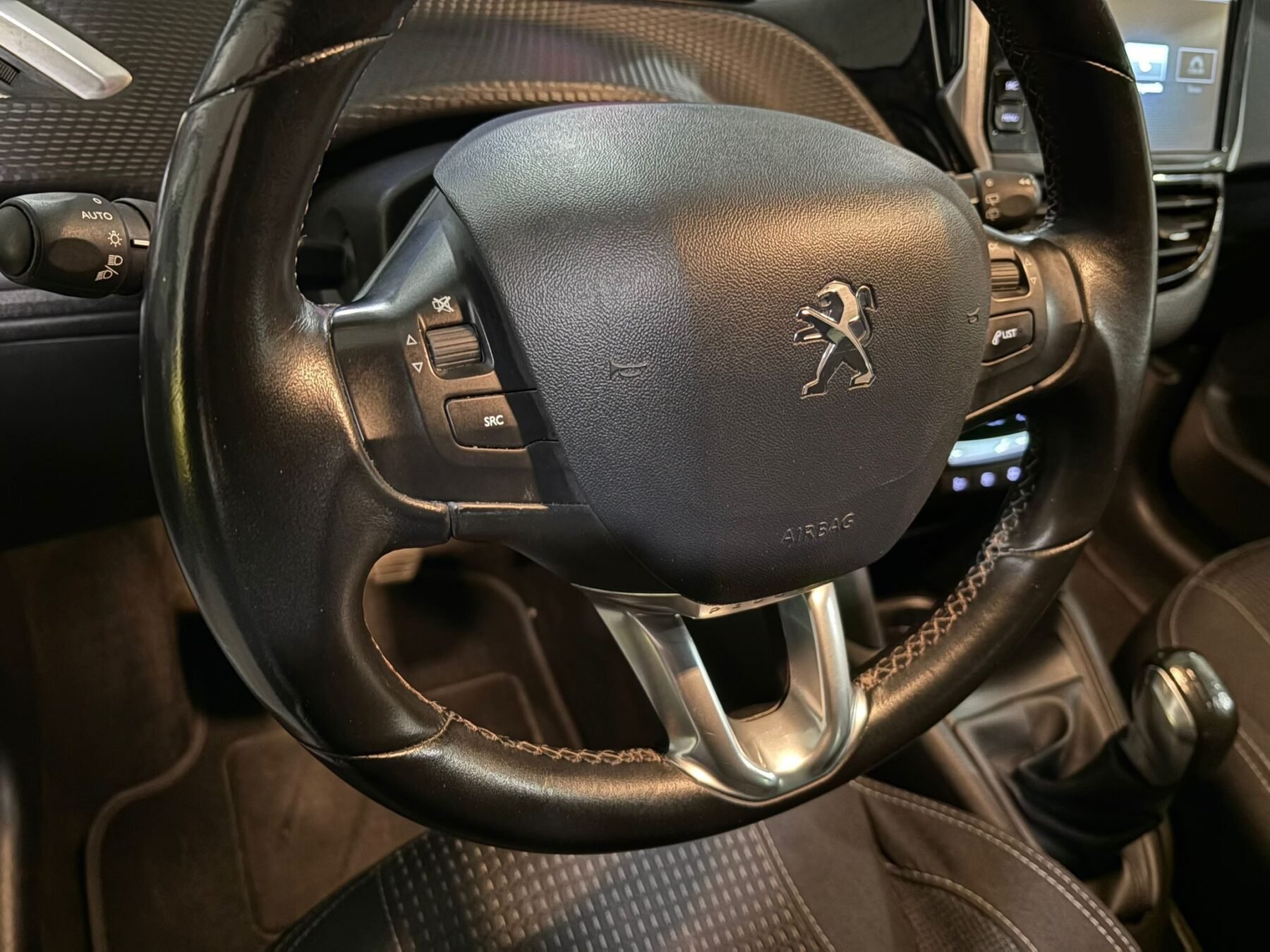 PEUGEOT 208 ALLURE 1.6 BlueHDi 100