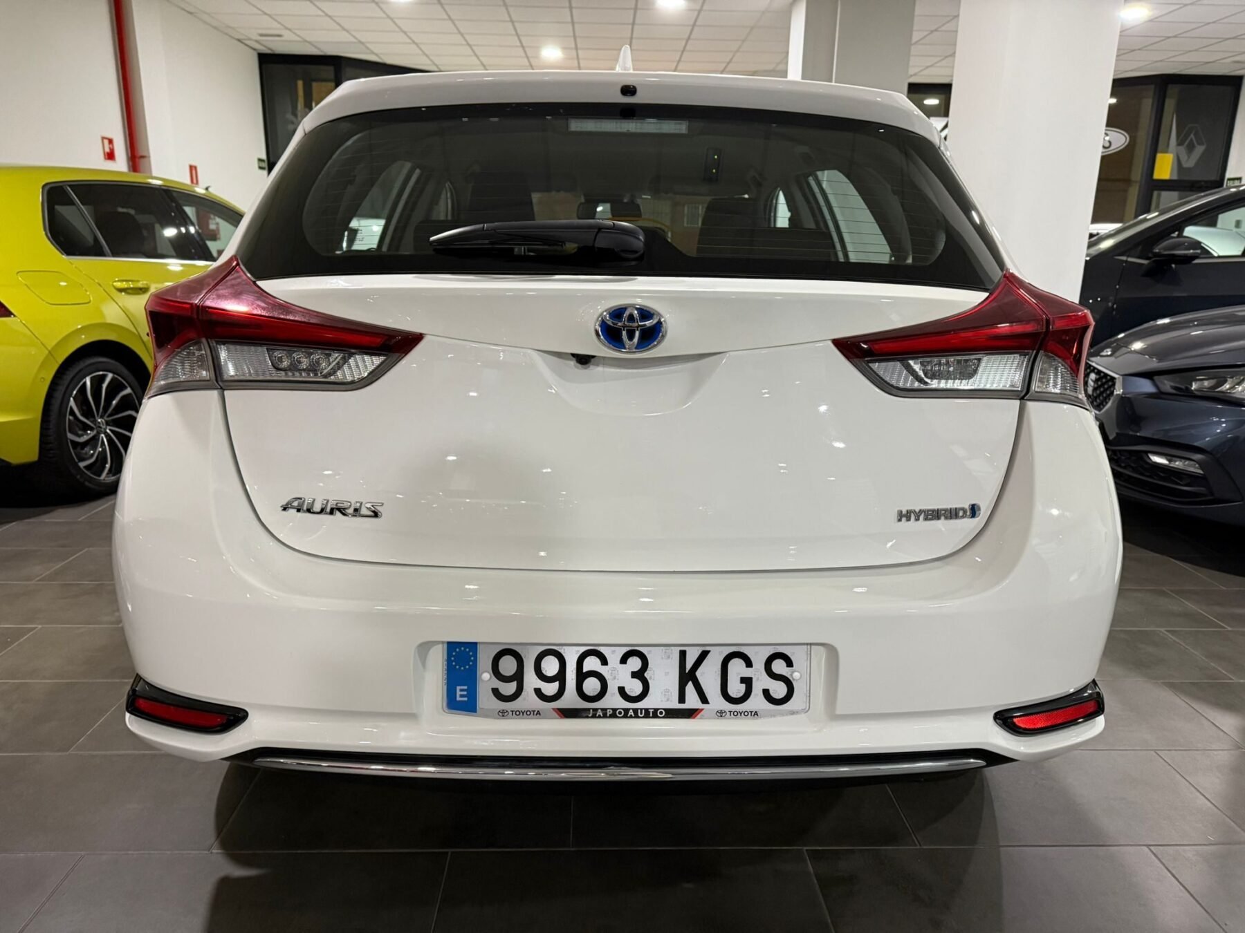 TOYOTA AURIS 1.8 140H Hybrid Active