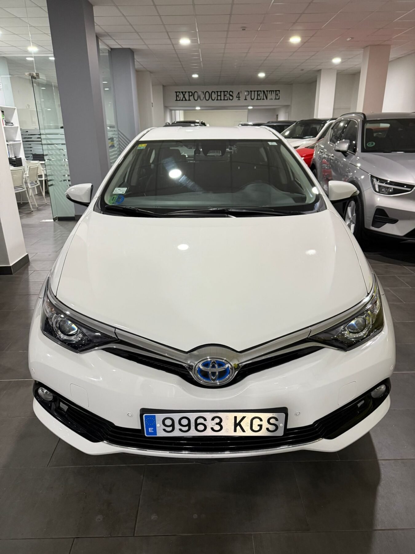 TOYOTA AURIS 1.8 140H Hybrid Active
