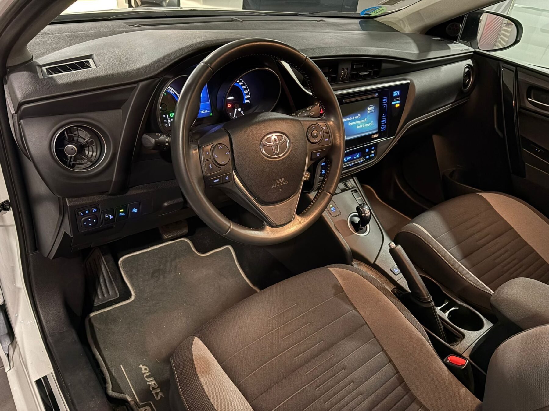 TOYOTA AURIS 1.8 140H Hybrid Active