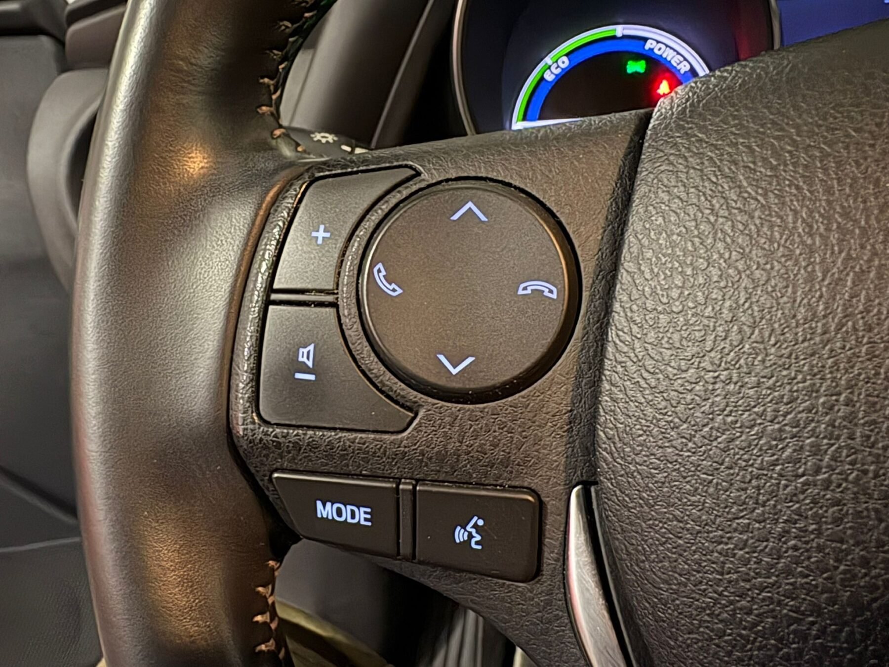 TOYOTA AURIS 1.8 140H Hybrid Active