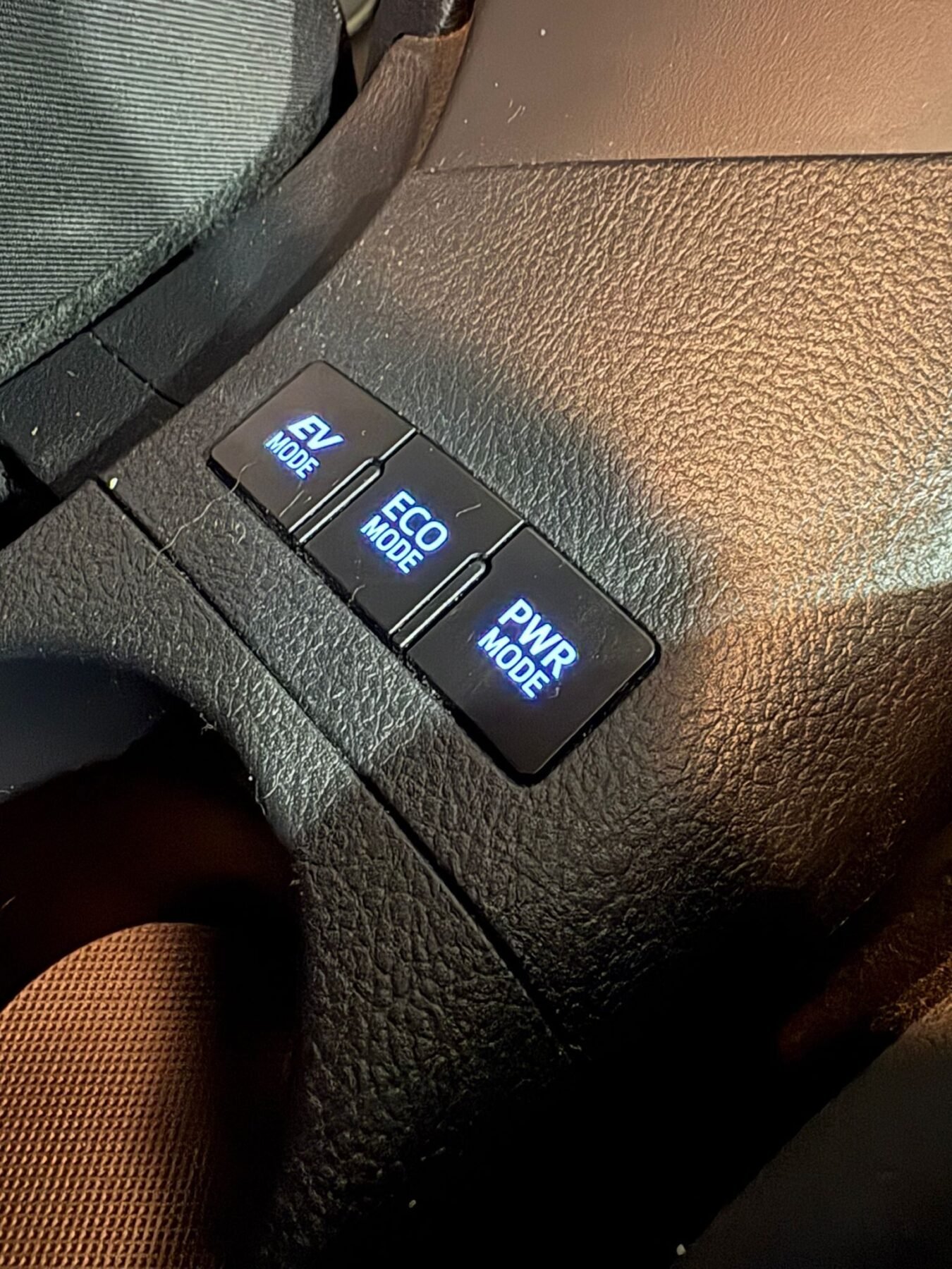 TOYOTA AURIS 1.8 140H Hybrid Active