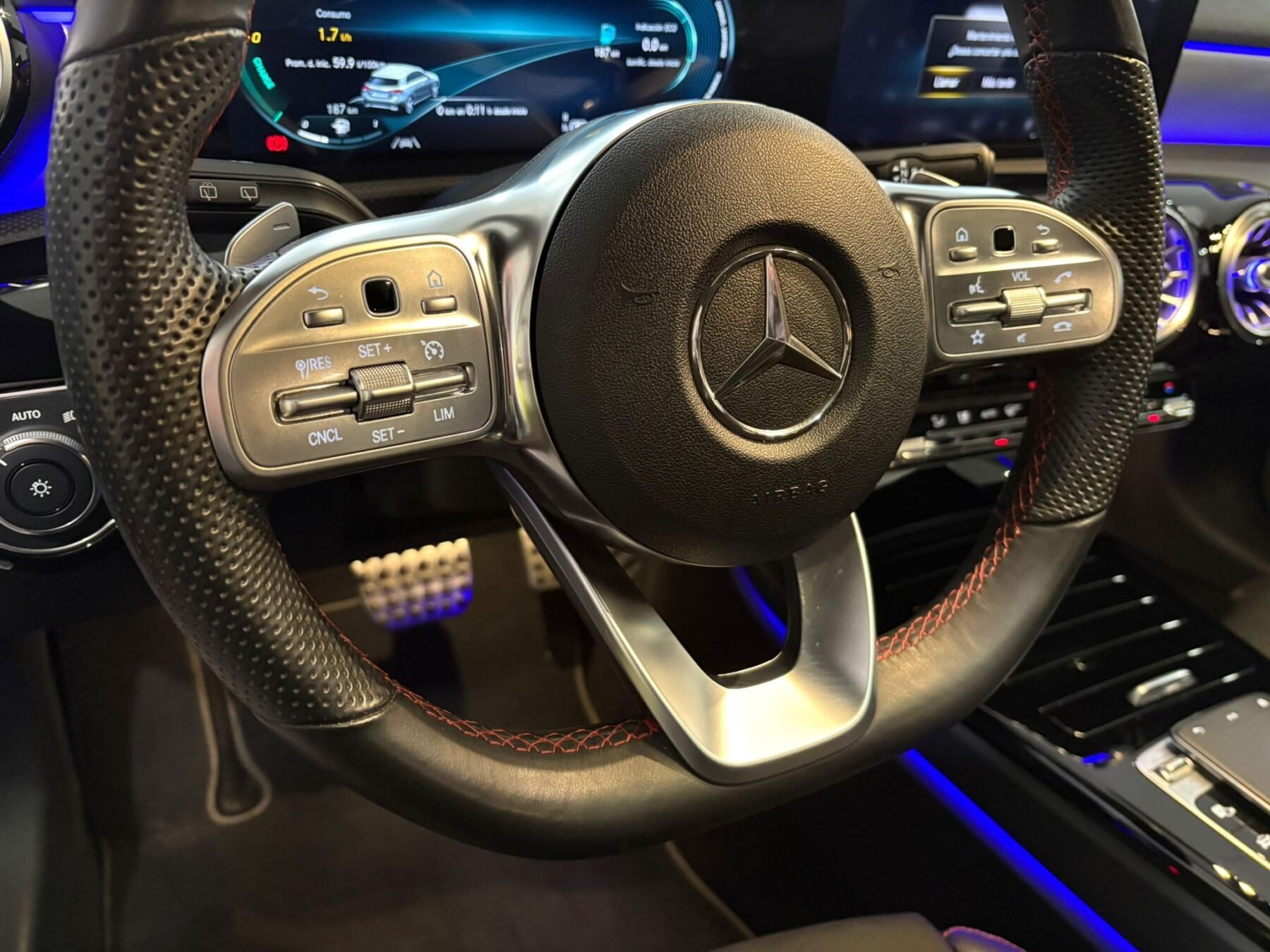 MERCEDES-BENZ Clase A A180 AMG