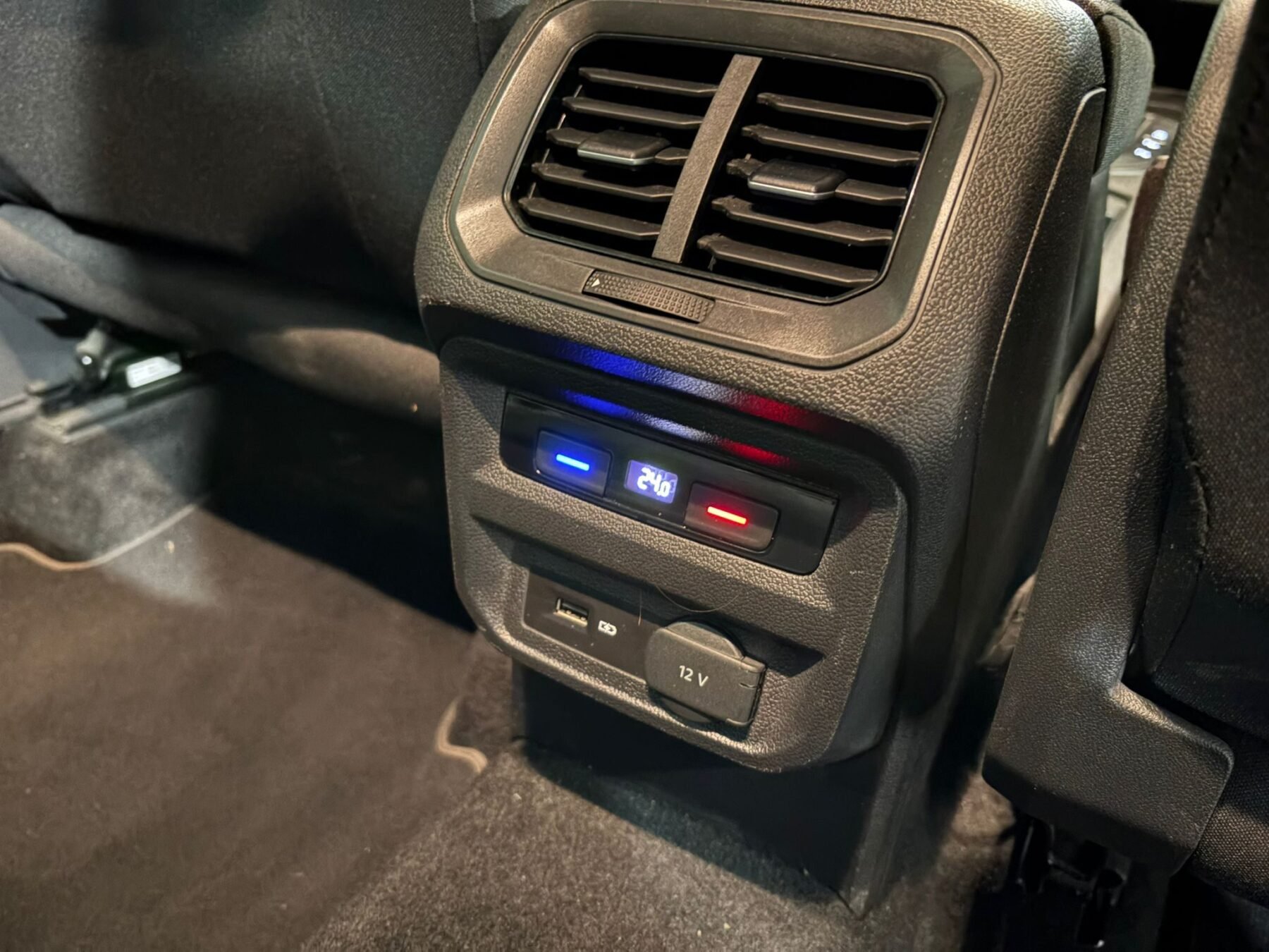 VOLKSWAGEN TIGUAN Advance 1.5 TSI