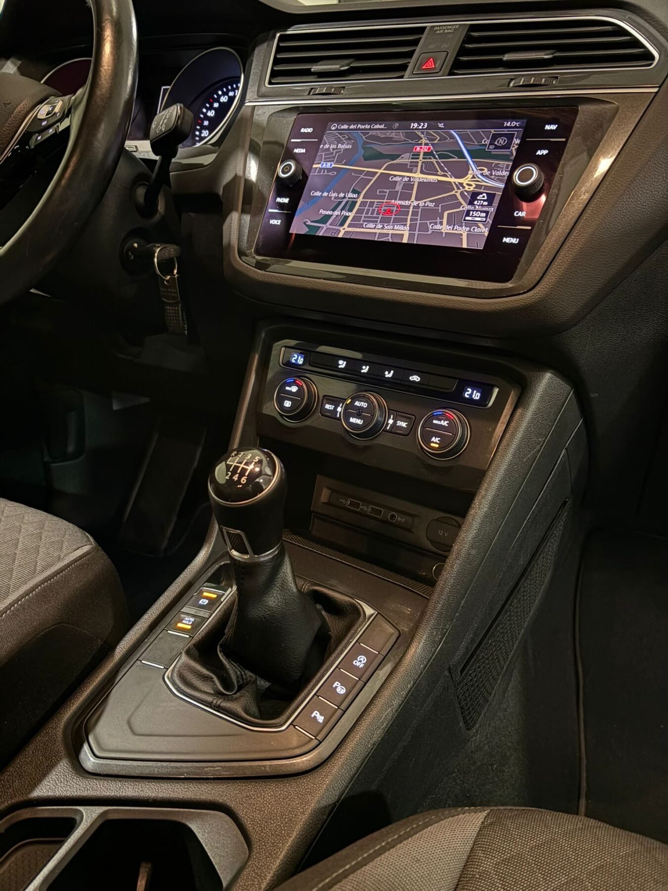 VOLKSWAGEN TIGUAN Advance 1.5 TSI